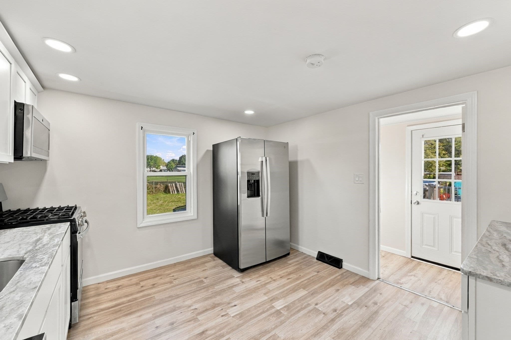 Single Family Residence at 196 Clarendon Ave, Chicopee MA 01013, Chicopee, photo 22 of 40