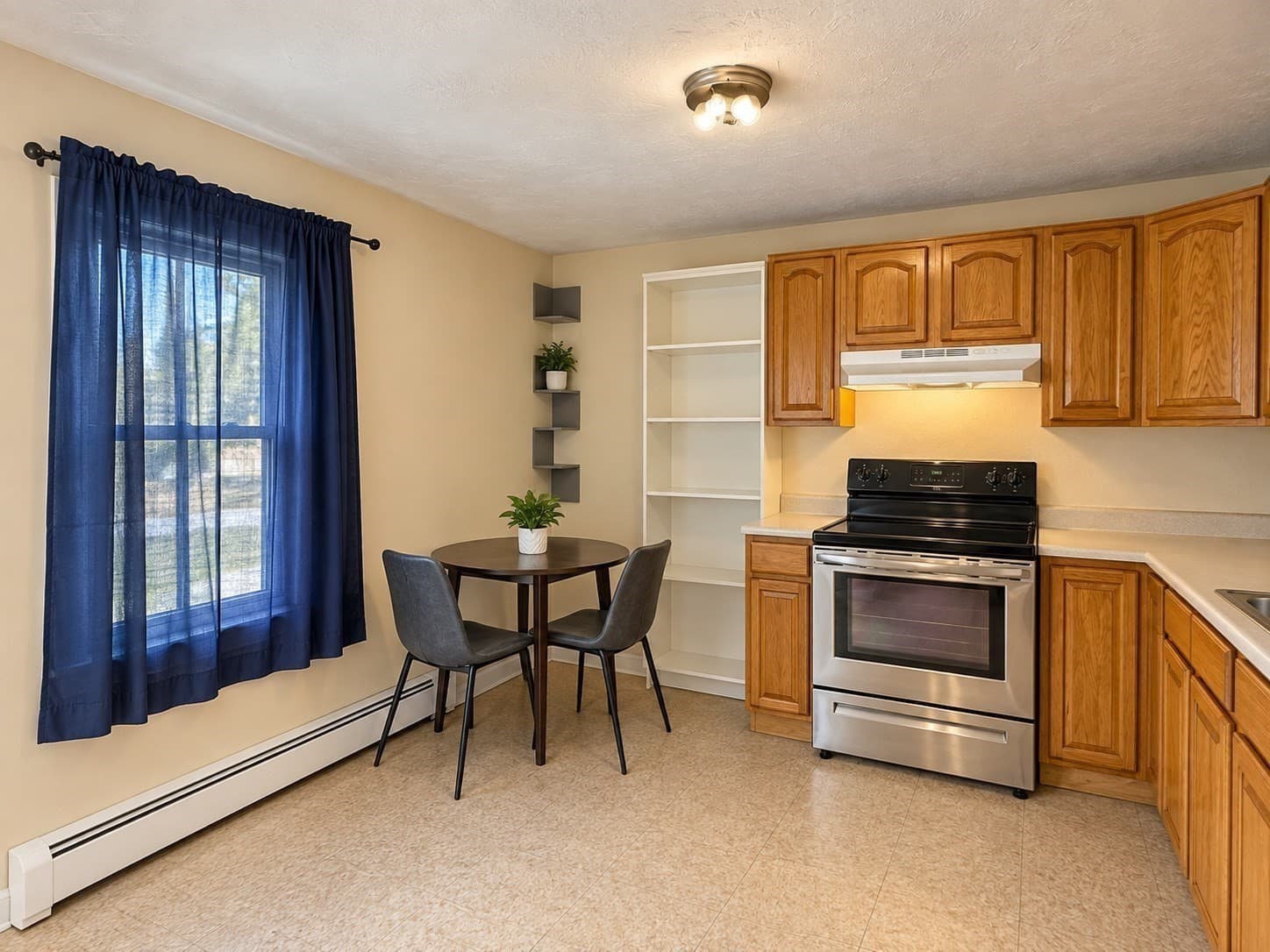 3 Family at 99 Winthrop St, Taunton MA 02780, Taunton, photo 13 of 25