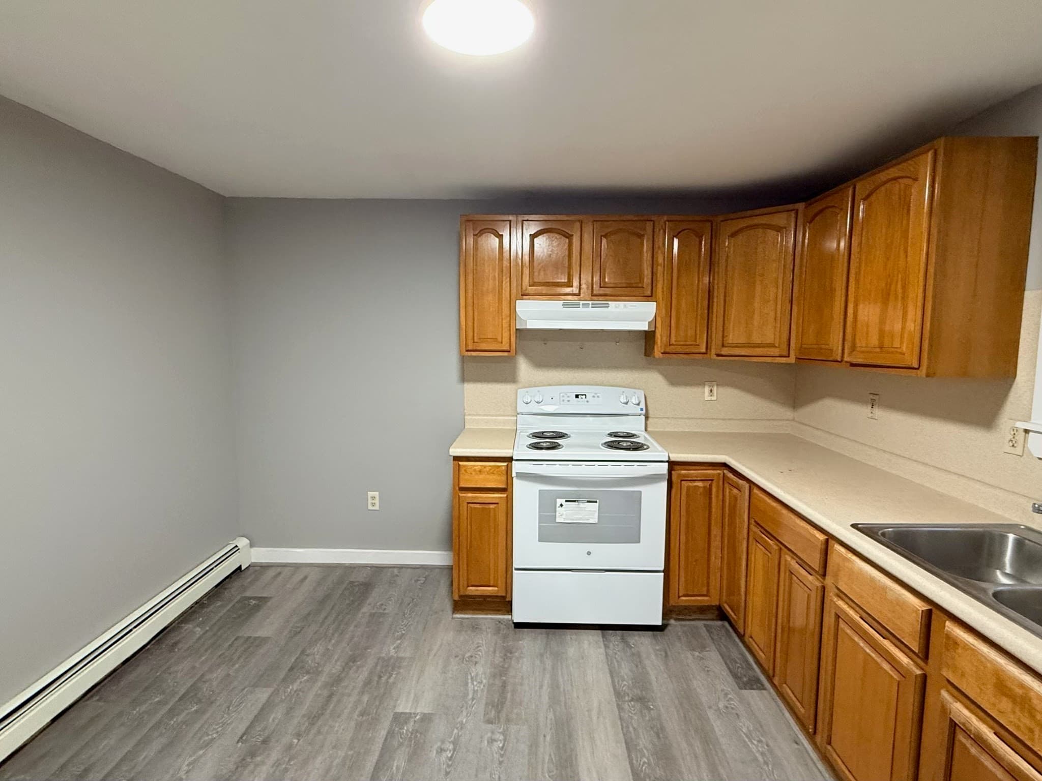 3 Family at 99 Winthrop St, Taunton MA 02780, Taunton, photo 4 of 25
