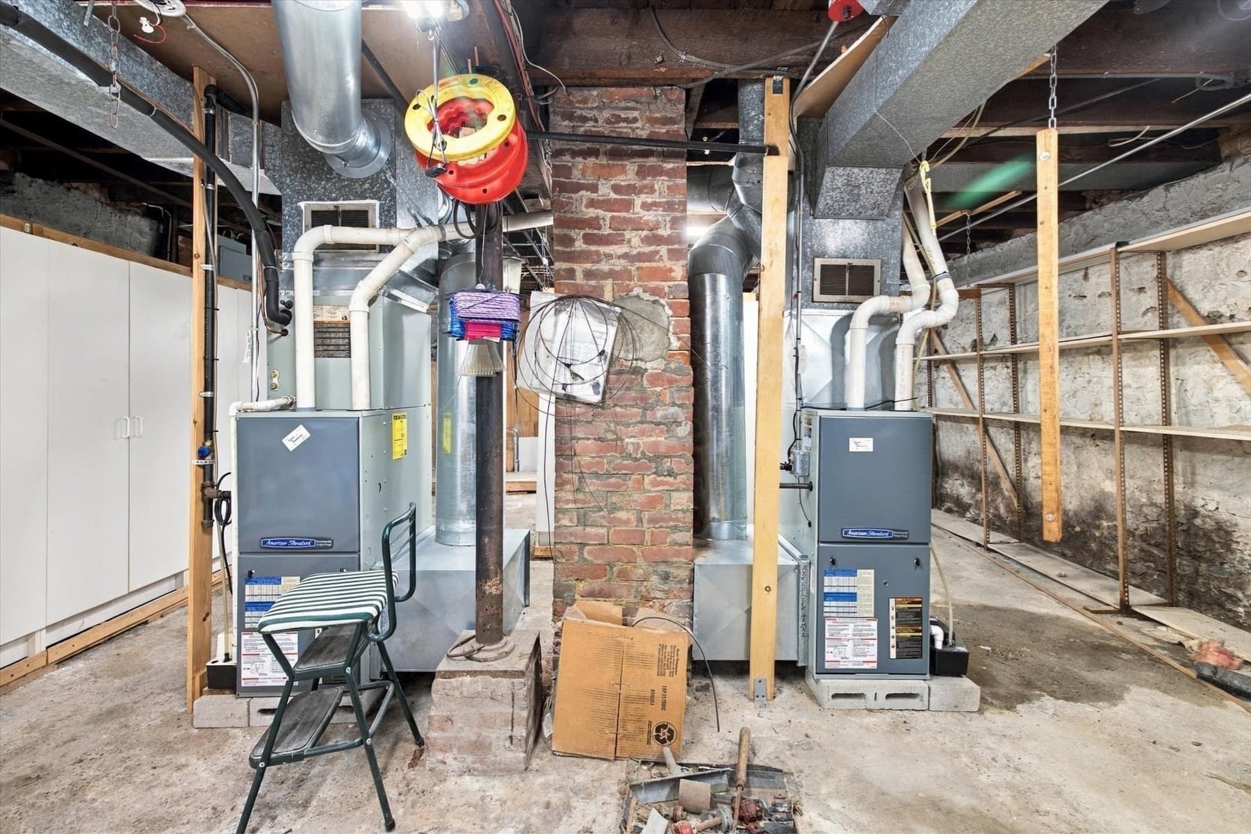 2 Family - 2 Units Up/Down at 340 Beech St, Boston MA 02131, Boston, photo 32 of 39