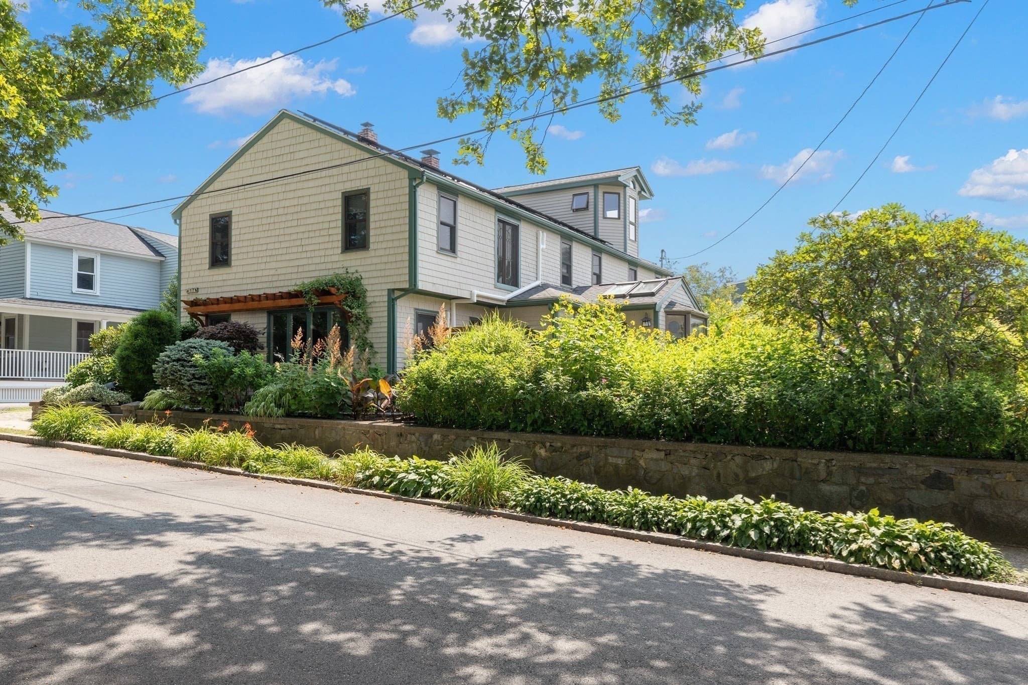 Single Family Residence at 17 Sutton Ave, Salem MA 01970, Salem, photo 5 of 42