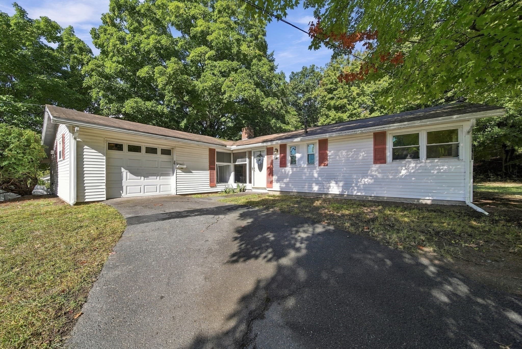 Single Family Residence at 32 Curwen Rd, Peabody MA 01960, Peabody, photo 4 of 34