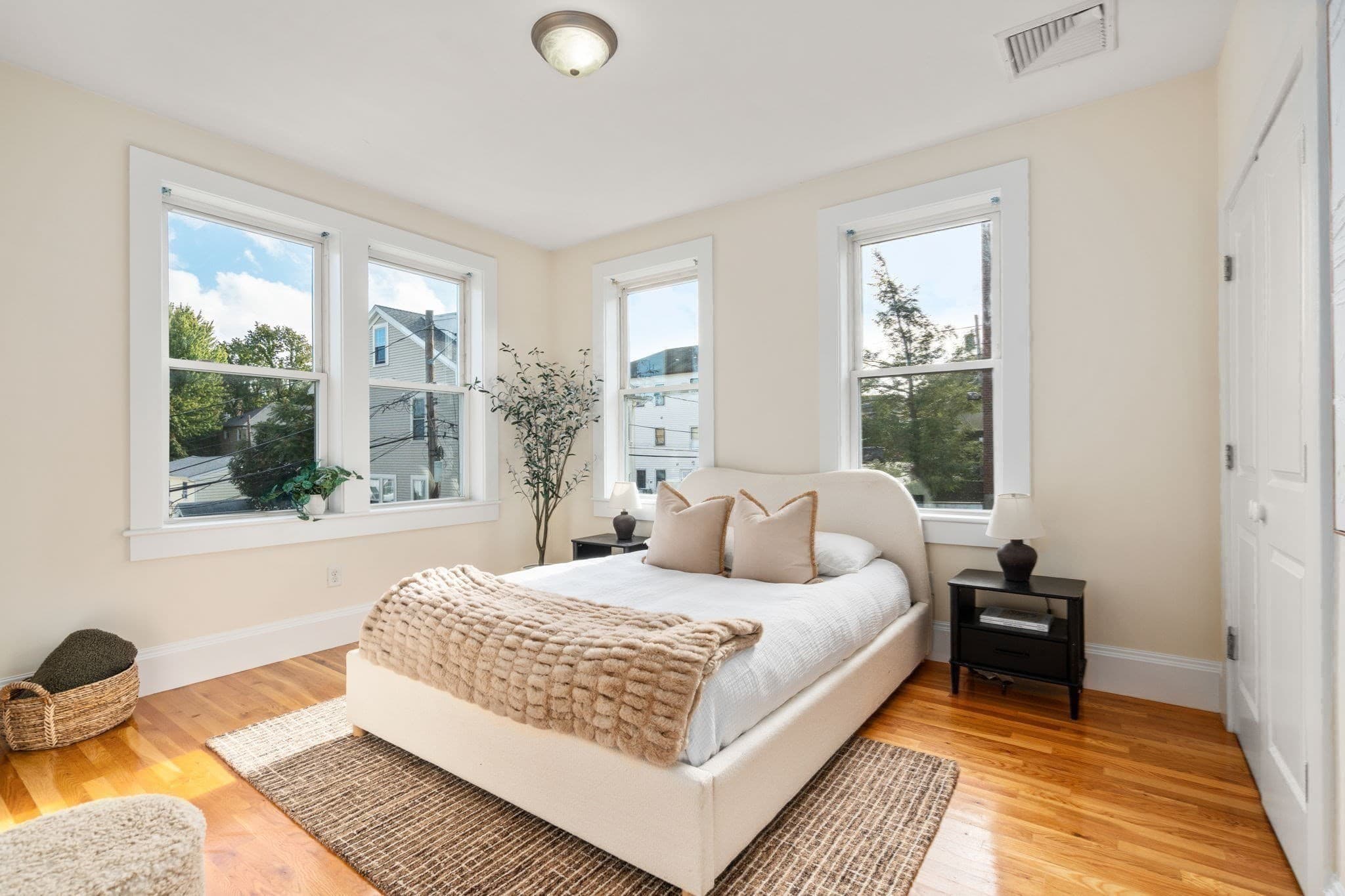 Multi Family at 6 Larose Pl, Boston MA 02135, Boston, photo 12 of 27