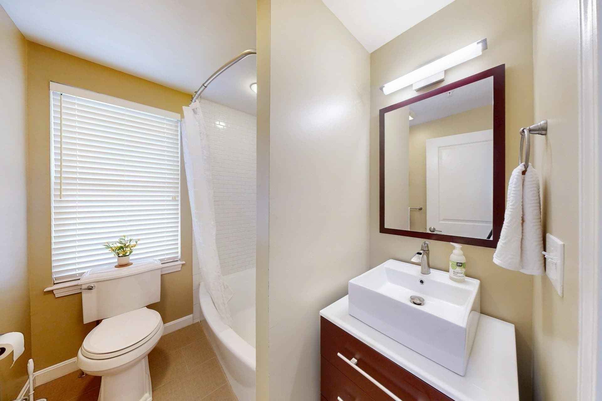 Condominium at 104 Holland St. # 1, Somerville MA 02144, Somerville, photo 22 of 33