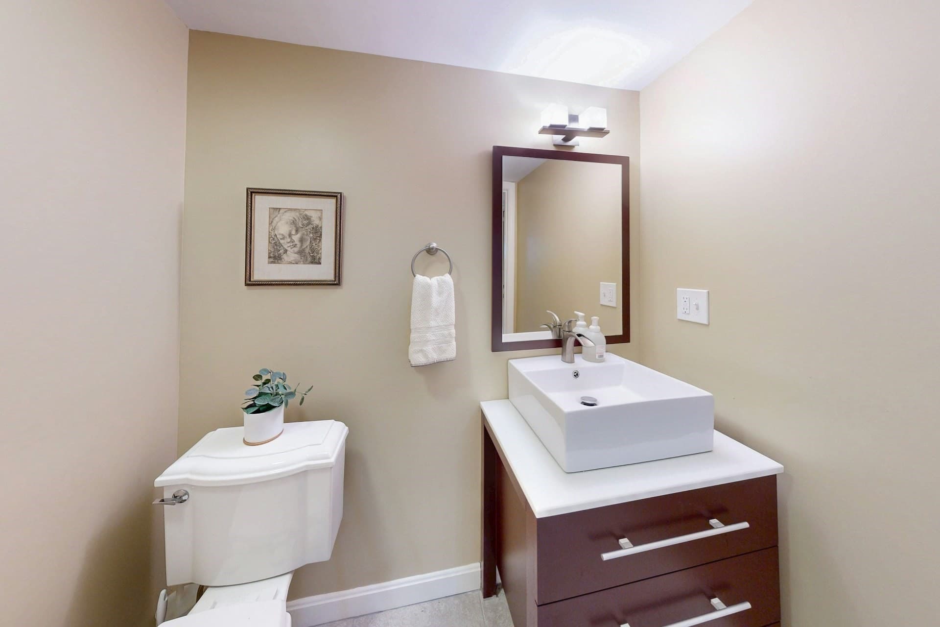 Condominium at 104 Holland St. # 1, Somerville MA 02144, Somerville, photo 30 of 33