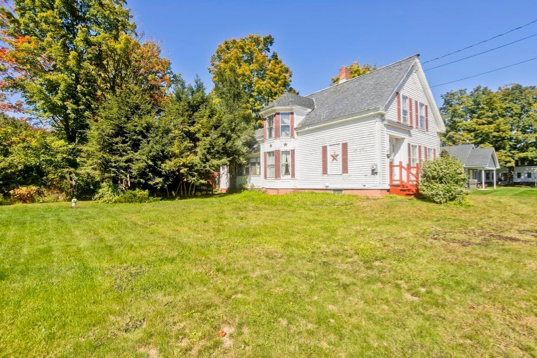 Single Family Residence at 147 South St, Bernardston MA 01337, Bernardston, photo 2 of 29