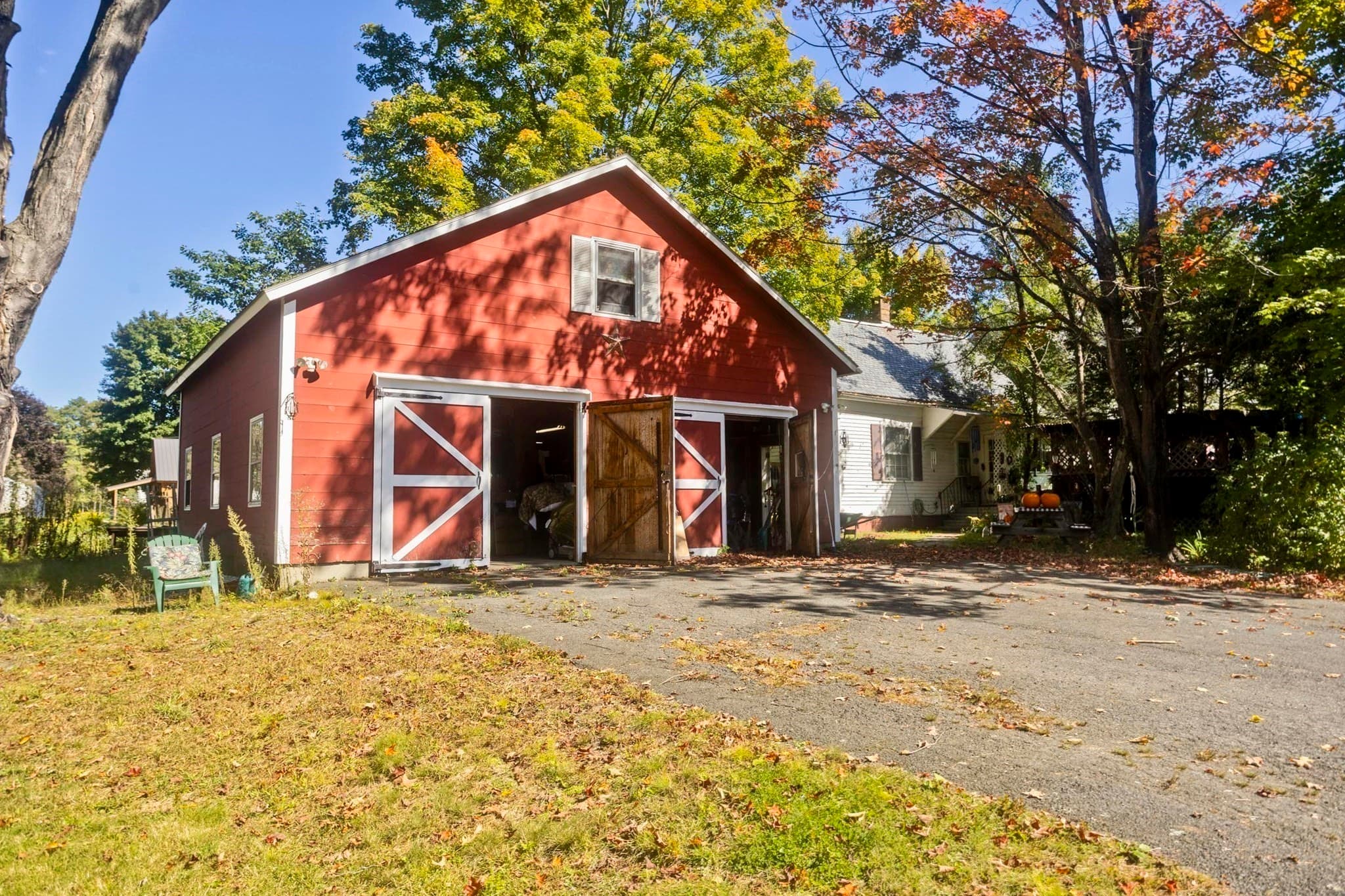Single Family Residence at 147 South St, Bernardston MA 01337, Bernardston, photo 3 of 29