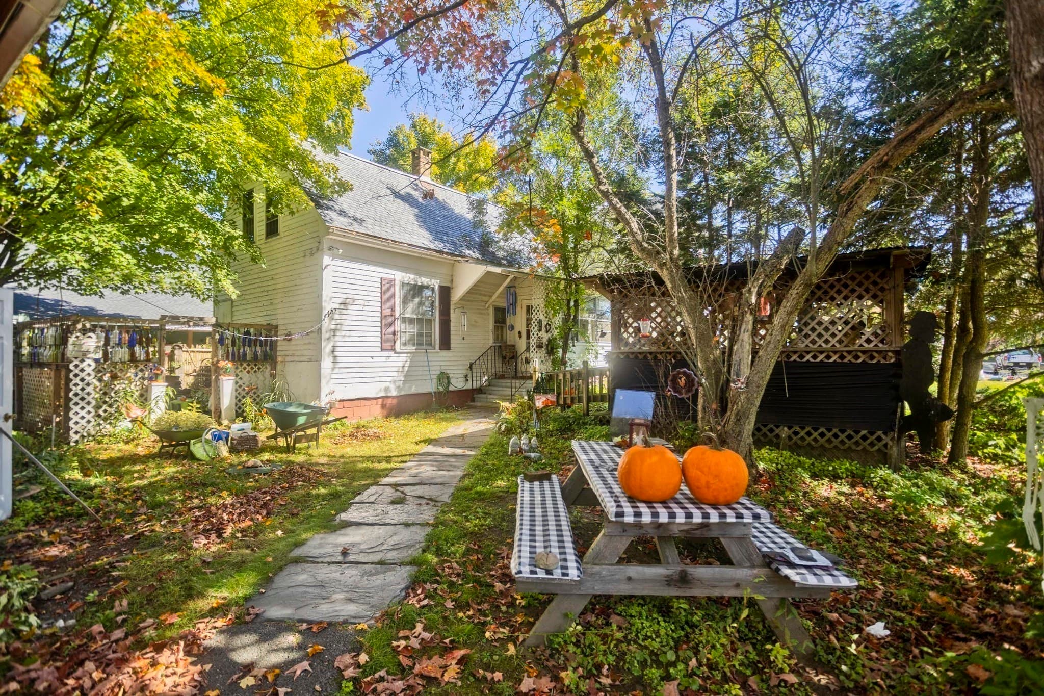 Single Family Residence at 147 South St, Bernardston MA 01337, Bernardston, photo 5 of 29