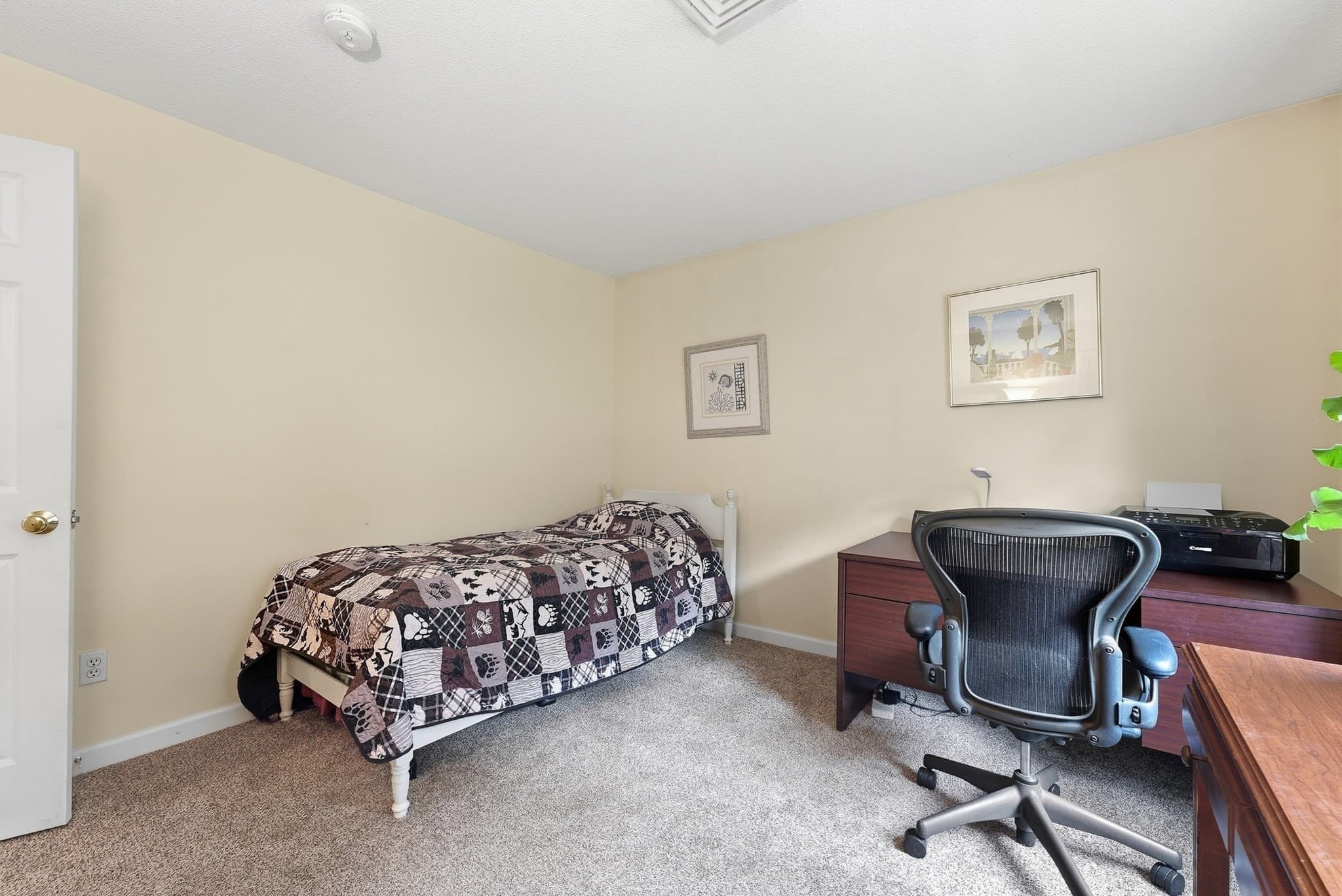 Single Family Residence at 10 John St, East Longmeadow MA 01028, East Longmeadow, photo 22 of 38