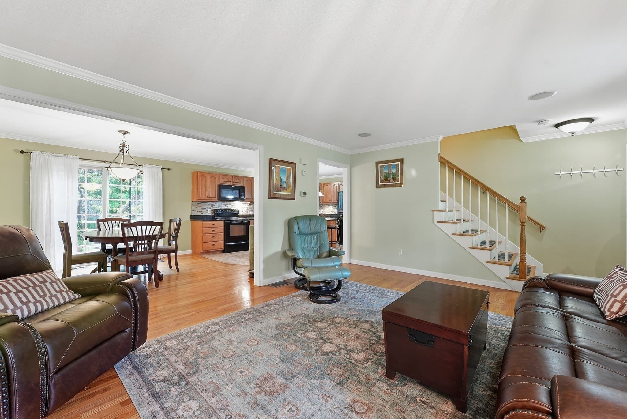 Single Family Residence at 10 John St, East Longmeadow MA 01028, East Longmeadow, photo 5 of 38