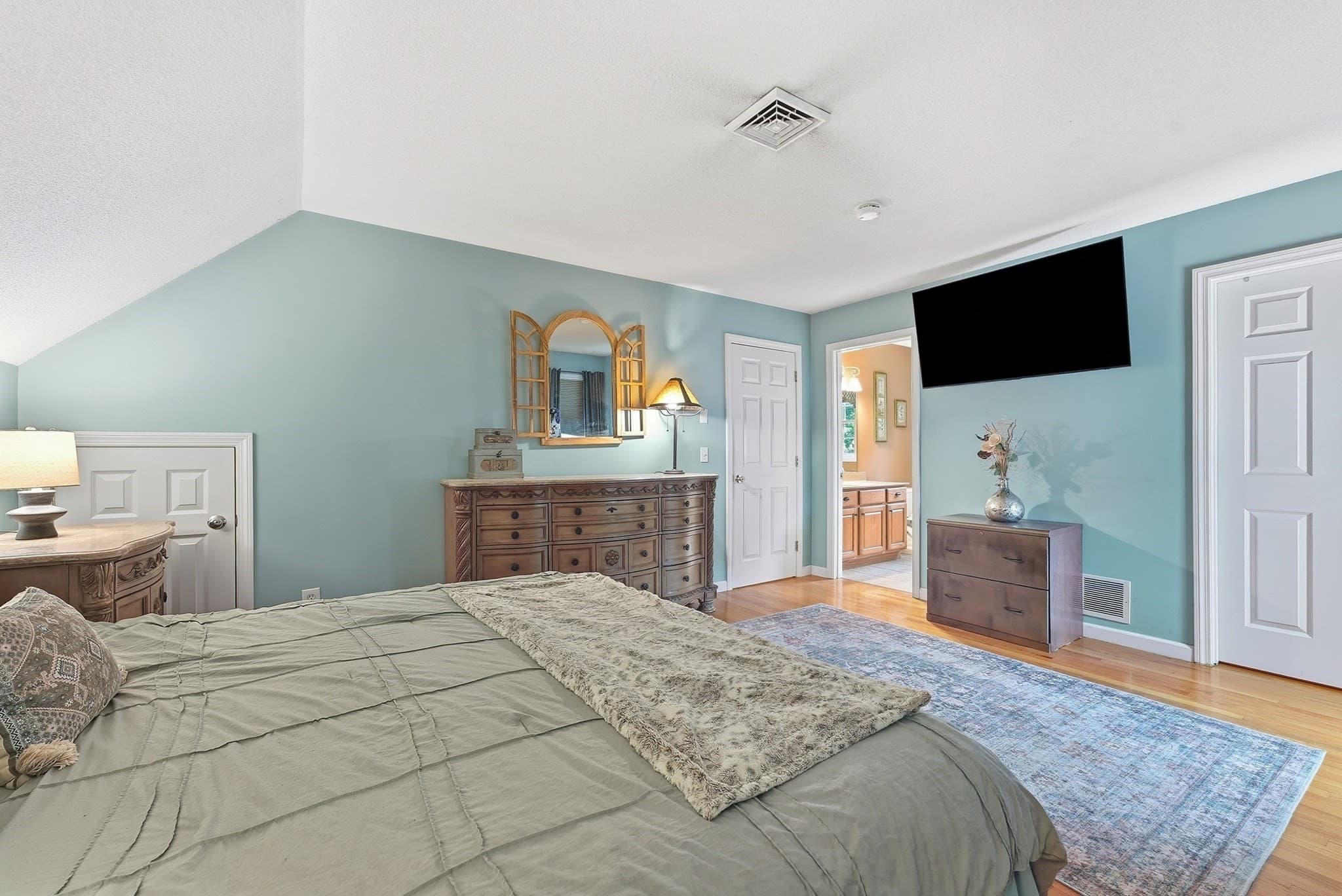 Single Family Residence at 10 John St, East Longmeadow MA 01028, East Longmeadow, photo 18 of 38
