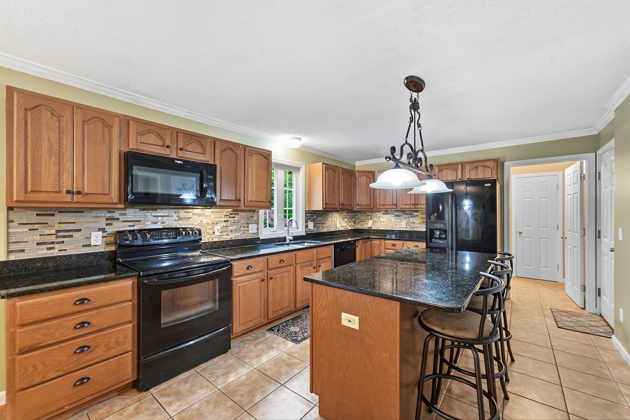 Single Family Residence at 10 John St, East Longmeadow MA 01028, East Longmeadow, photo 11 of 38