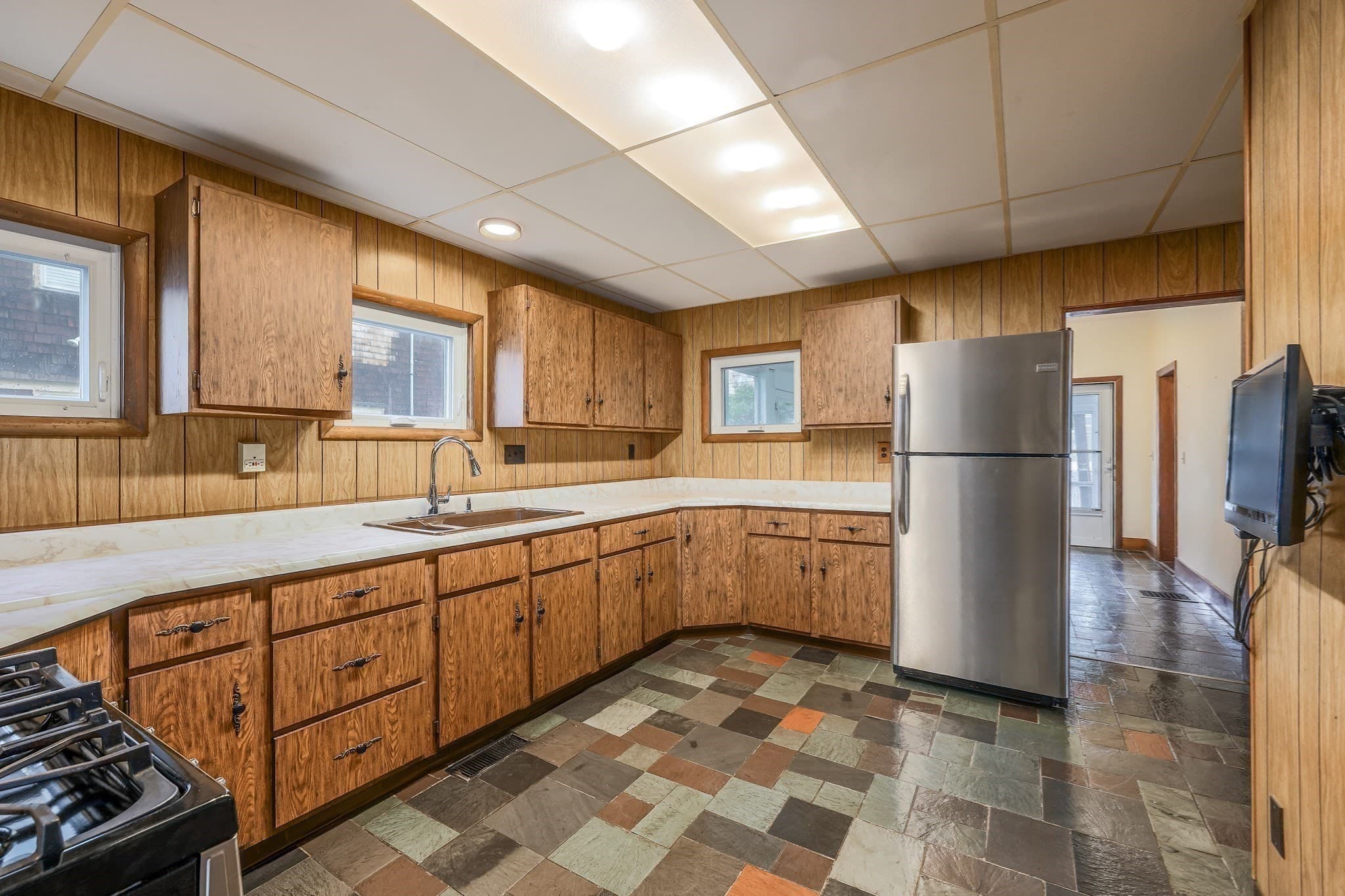 Single Family Residence at 16 North Ave, Winthrop MA 02152, Winthrop, photo 9 of 36
