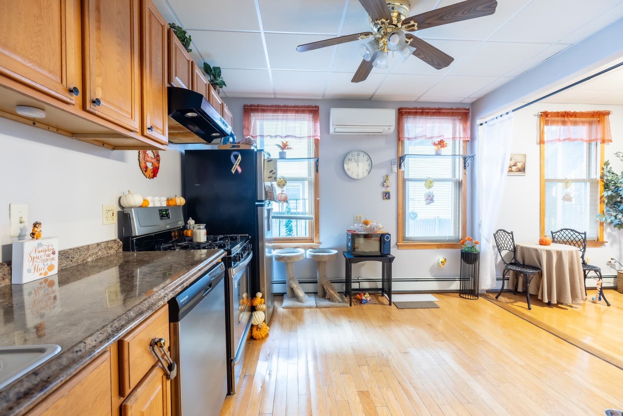 Multi Family at 119 M Street, Boston MA 02127, Boston, photo 4 of 18
