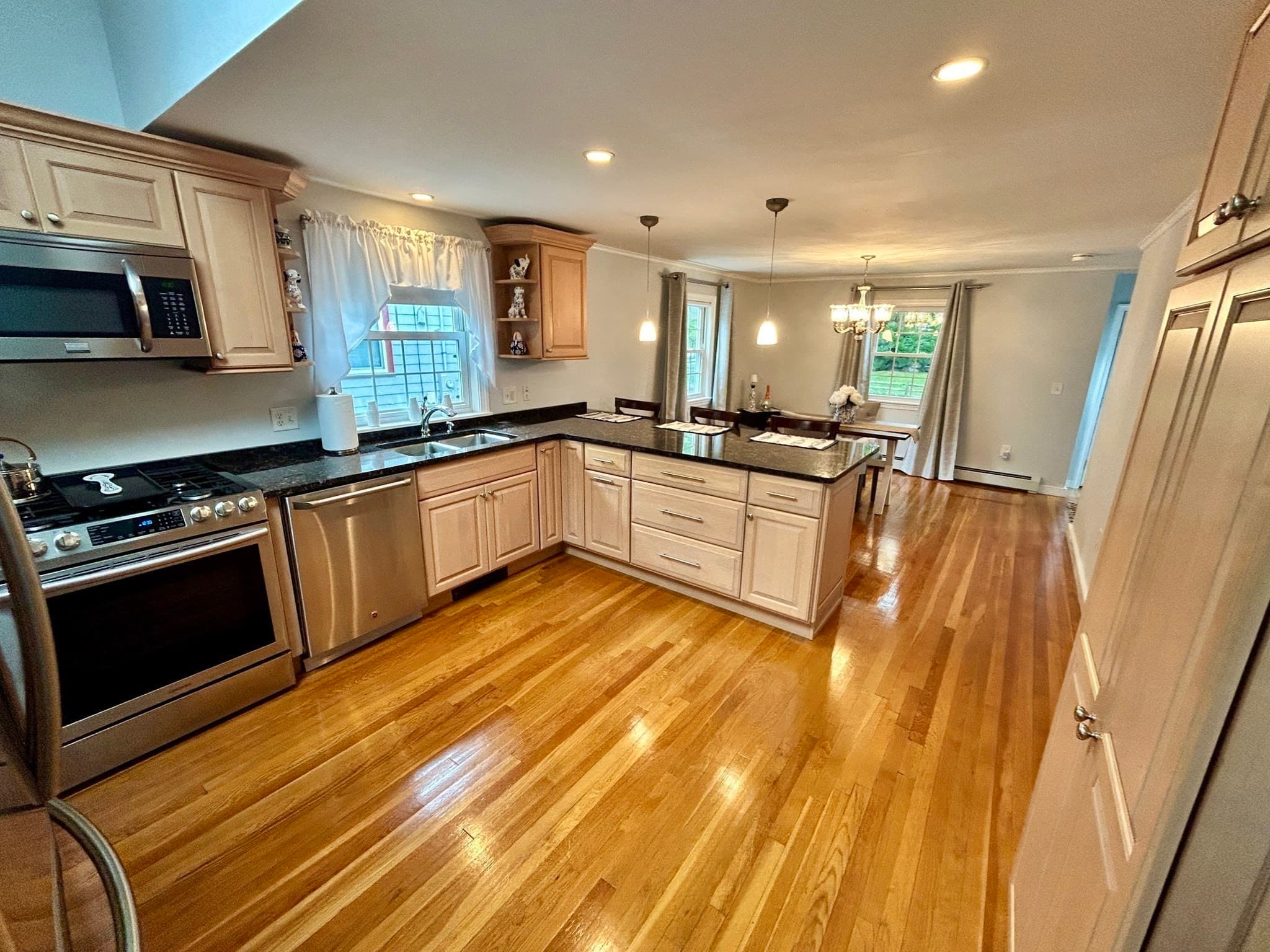 Single Family Residence at 103 Eastwood Circuit, Boston MA 02132, Boston, photo 5 of 25