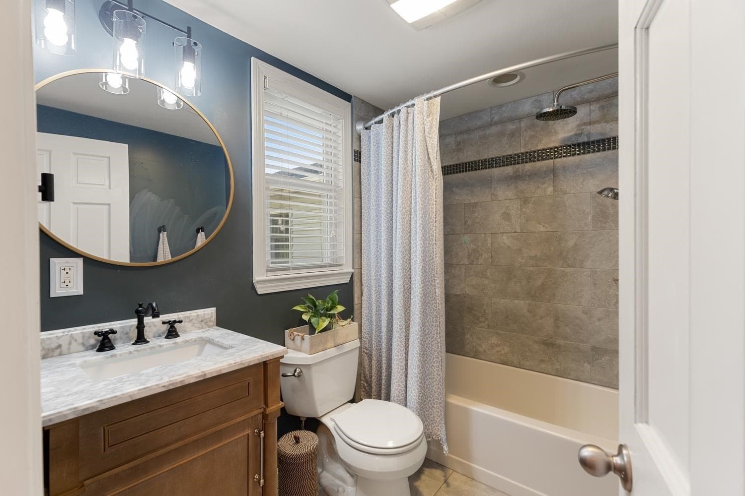 Condominium at 78 Forest St # 78, Wakefield MA 01880, Wakefield, photo 25 of 41