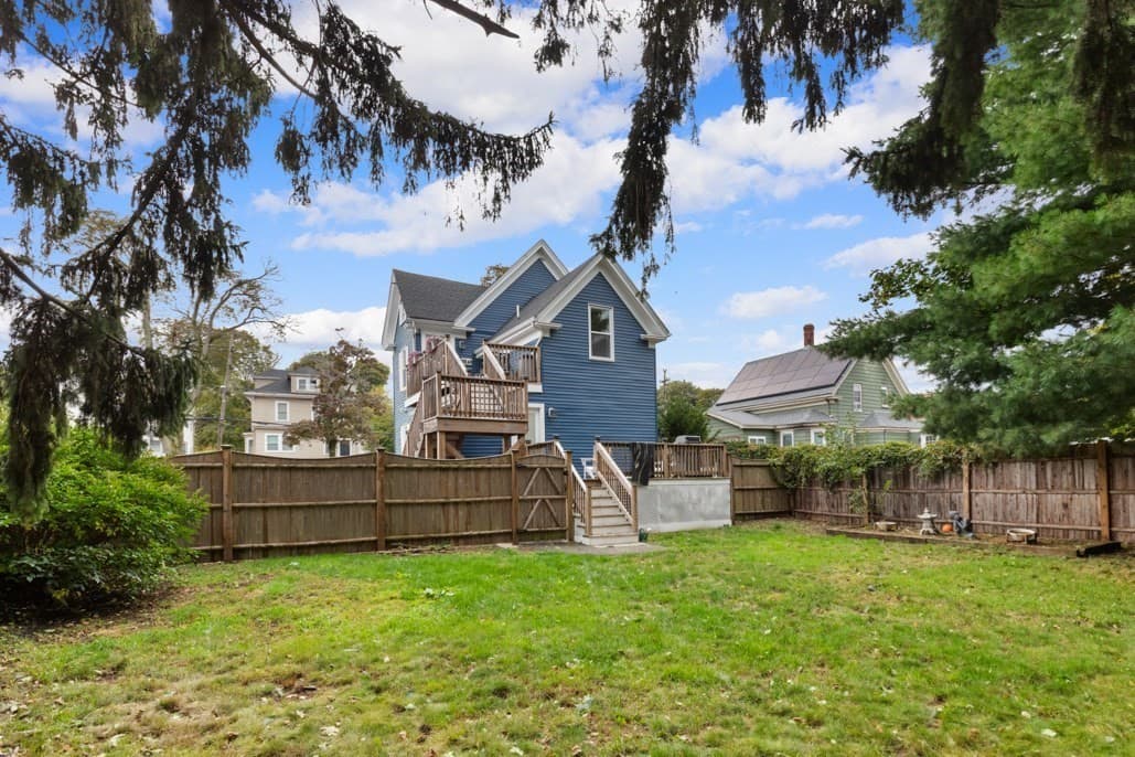 Multi Family at 474 Central St, Saugus MA 01906, Saugus, photo 32 of 35