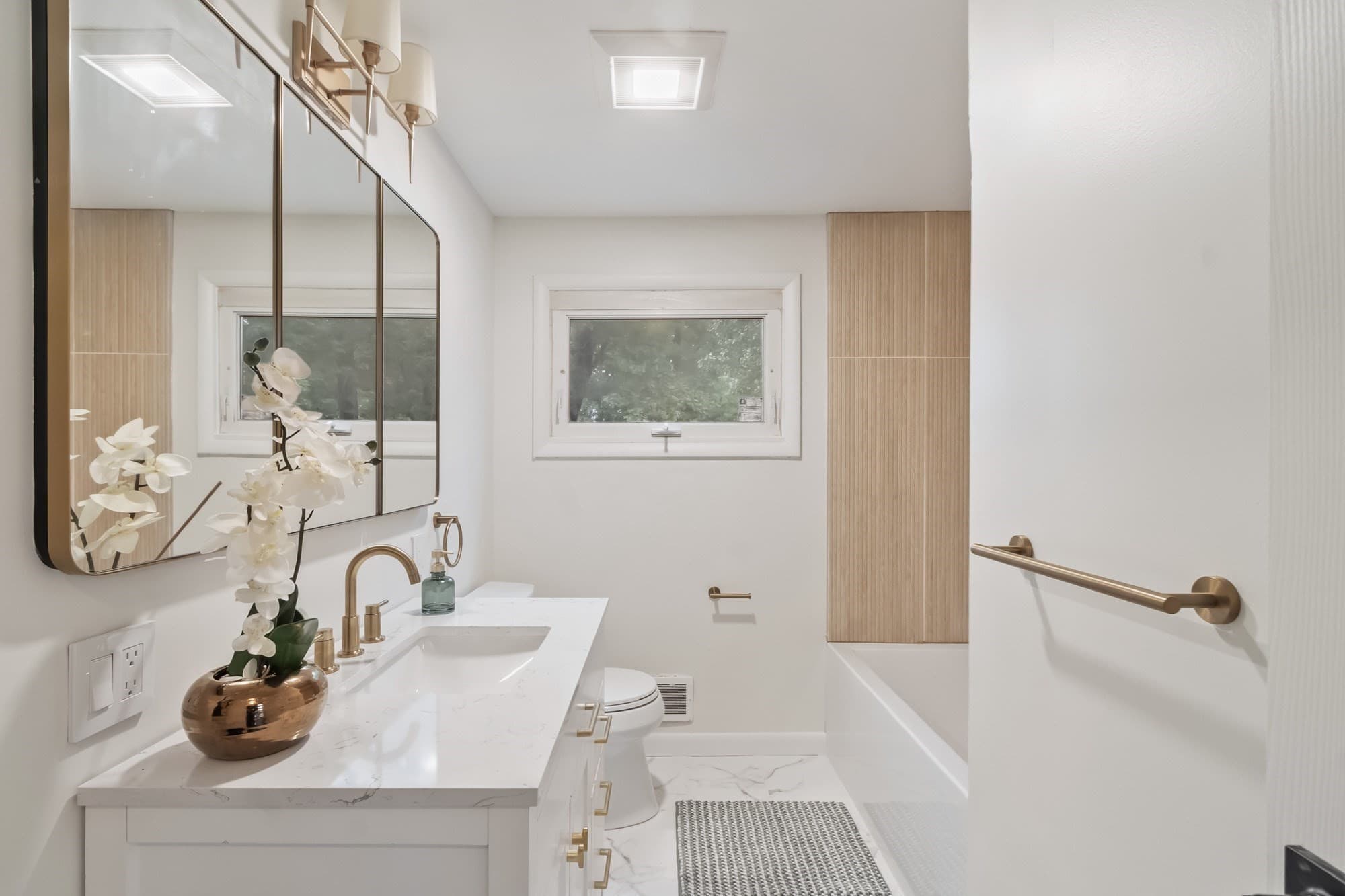 Single Family Residence at 16 Bowl Rd, Chelmsford MA 01824, Chelmsford, photo 6 of 24
