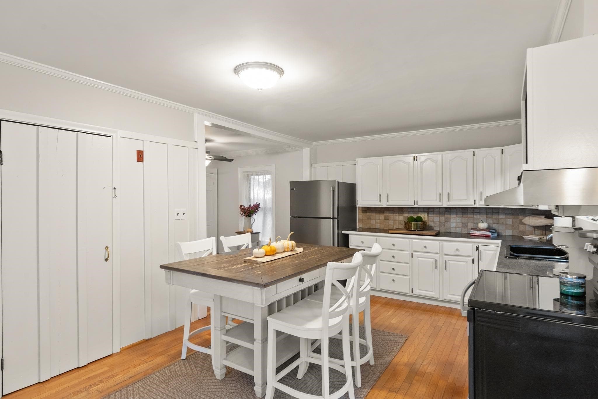 Single Family Residence at 15 Myrtle St, Beverly MA 01915, Beverly, photo 10 of 36