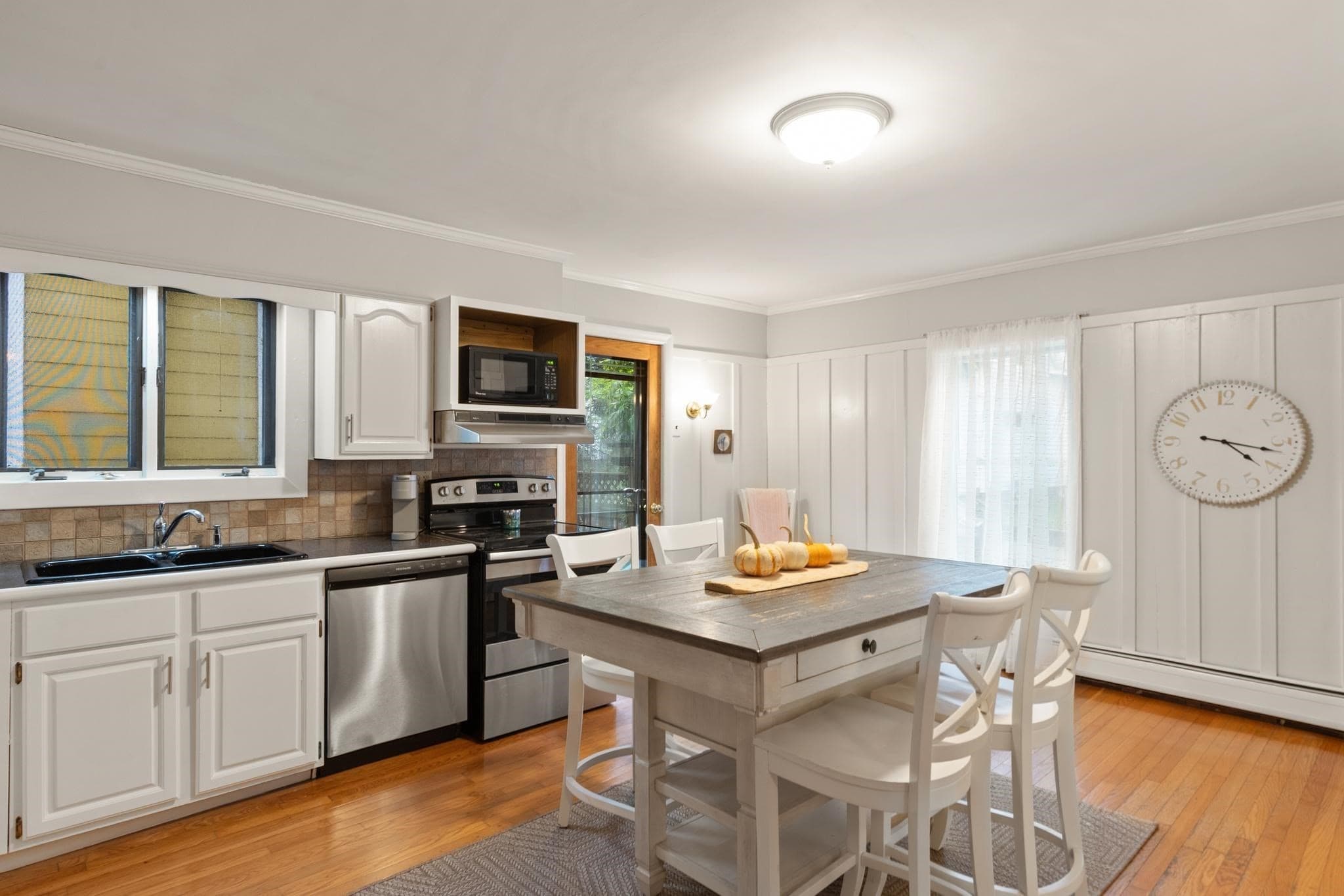 Single Family Residence at 15 Myrtle St, Beverly MA 01915, Beverly, photo 8 of 36