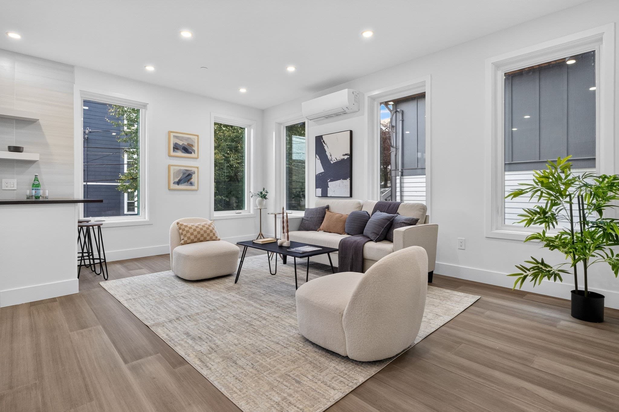 Condominium at 116 Heath Street # B, Somerville MA 02145, Somerville, photo 2 of 17