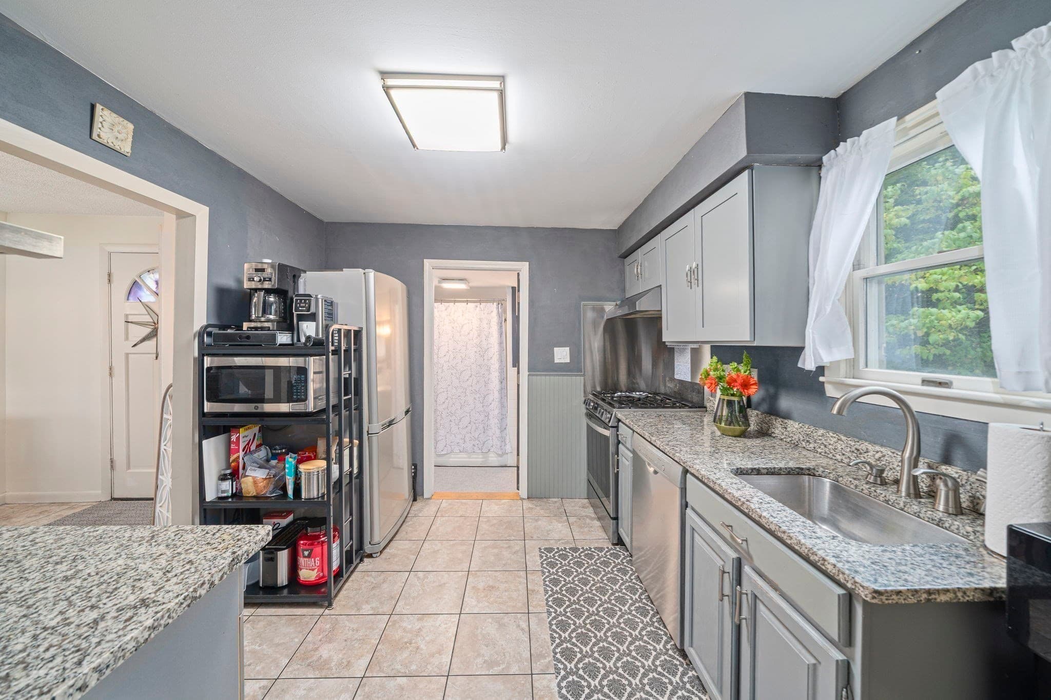 Single Family Residence at 3 Pecksuot Rd, Weymouth MA 02191, Weymouth, photo 17 of 34