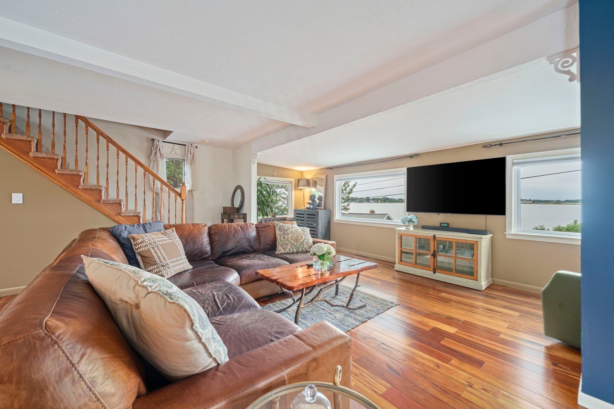 Single Family Residence at 3 Pecksuot Rd, Weymouth MA 02191, Weymouth, photo 9 of 34