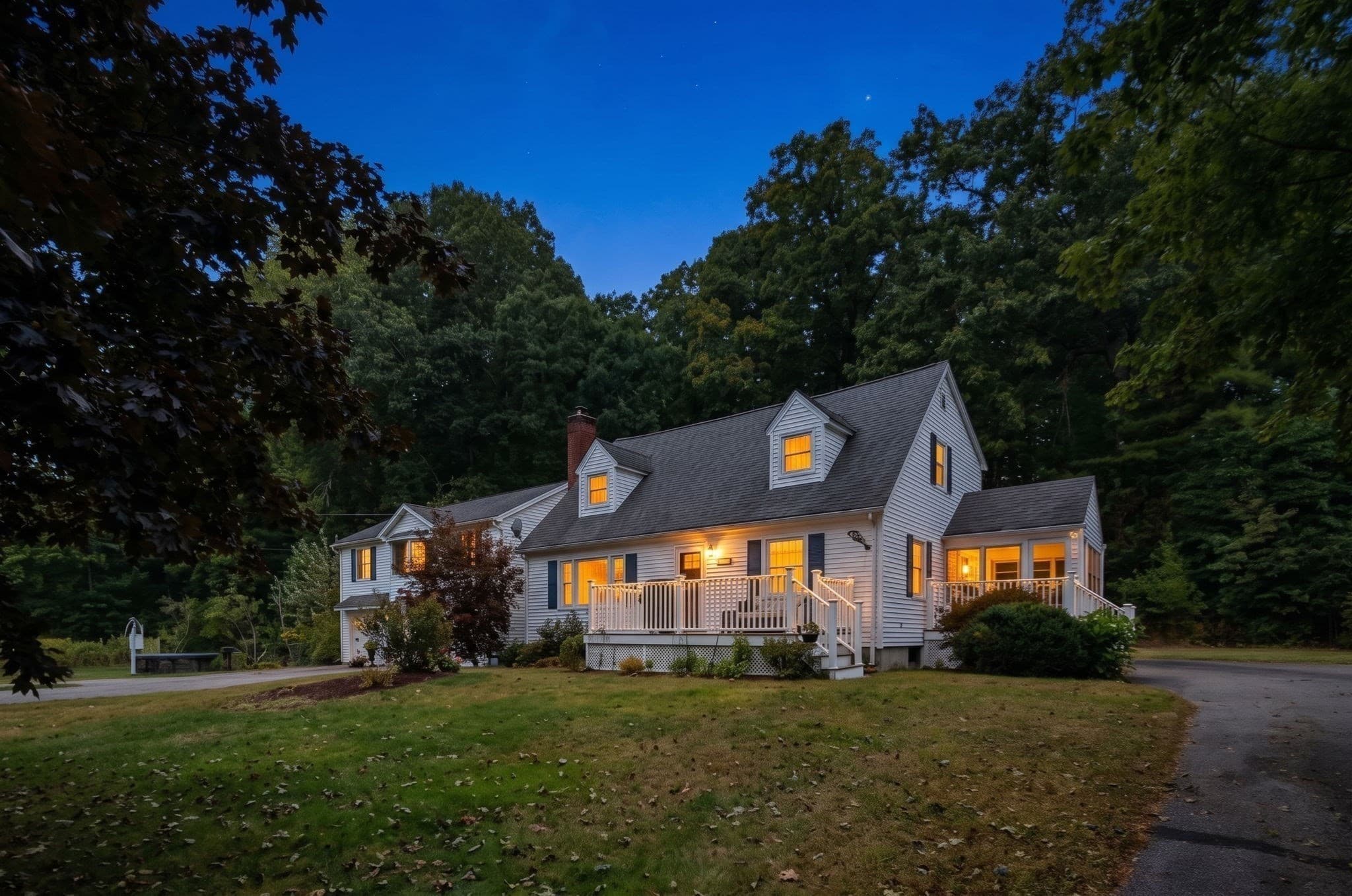 51 Queensland Rd, Billerica MA 01862