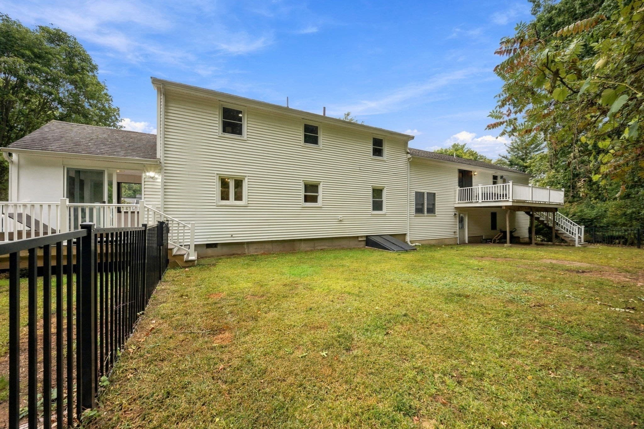 Single Family Residence at 51 Queensland Rd, Billerica MA 01862, Billerica, photo 39 of 40