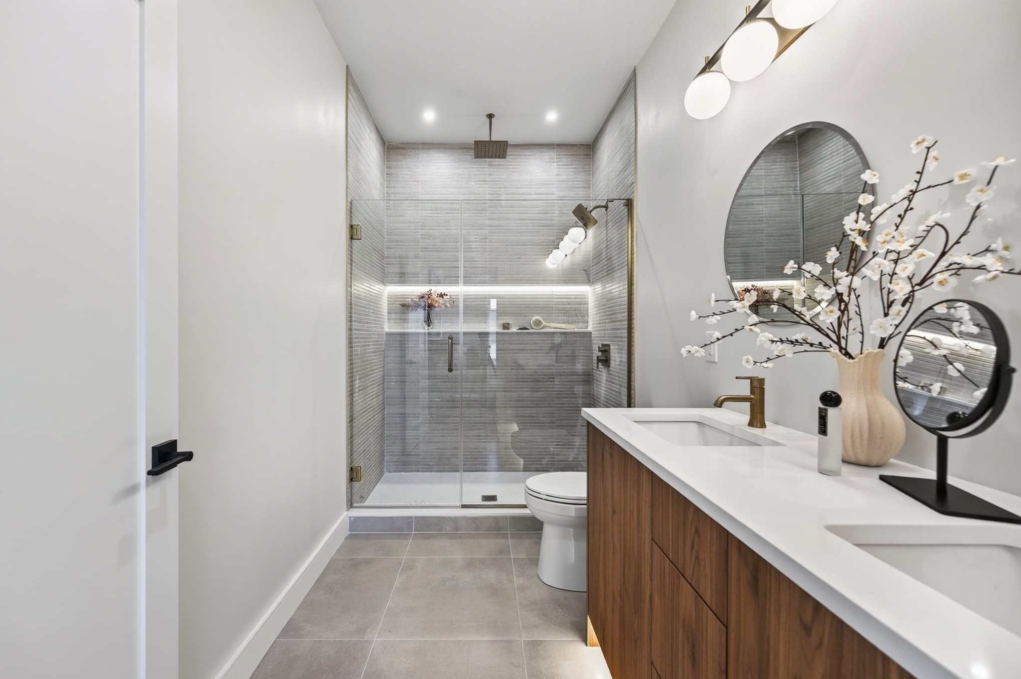 Condominium at 250 Bremen # U2, Boston MA 02128, Boston, photo 10 of 12