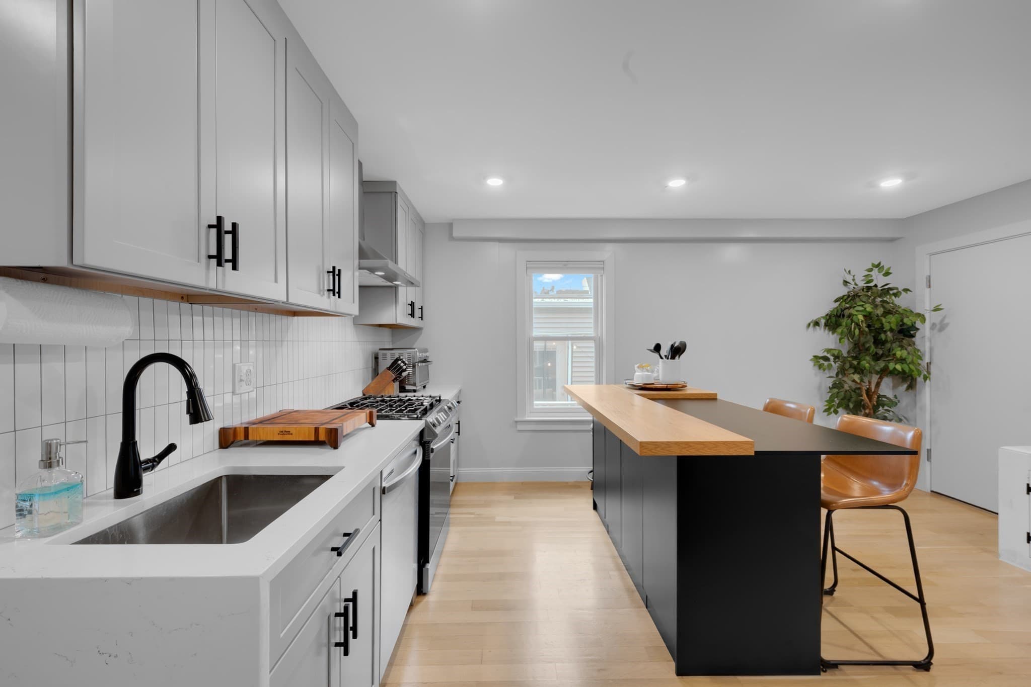 Condominium at 74 Everett St # 3, Boston MA 02128, Boston, photo 3 of 29