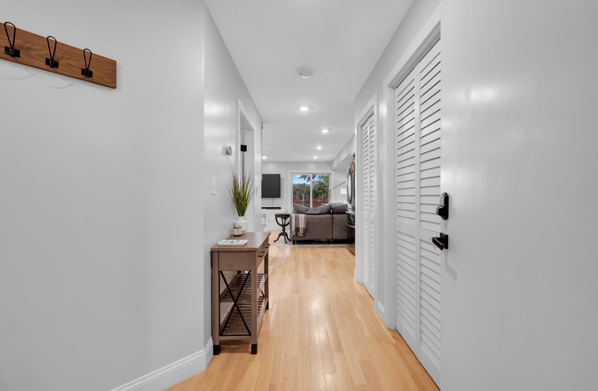 Condominium at 74 Everett St # 3, Boston MA 02128, Boston, photo 8 of 29