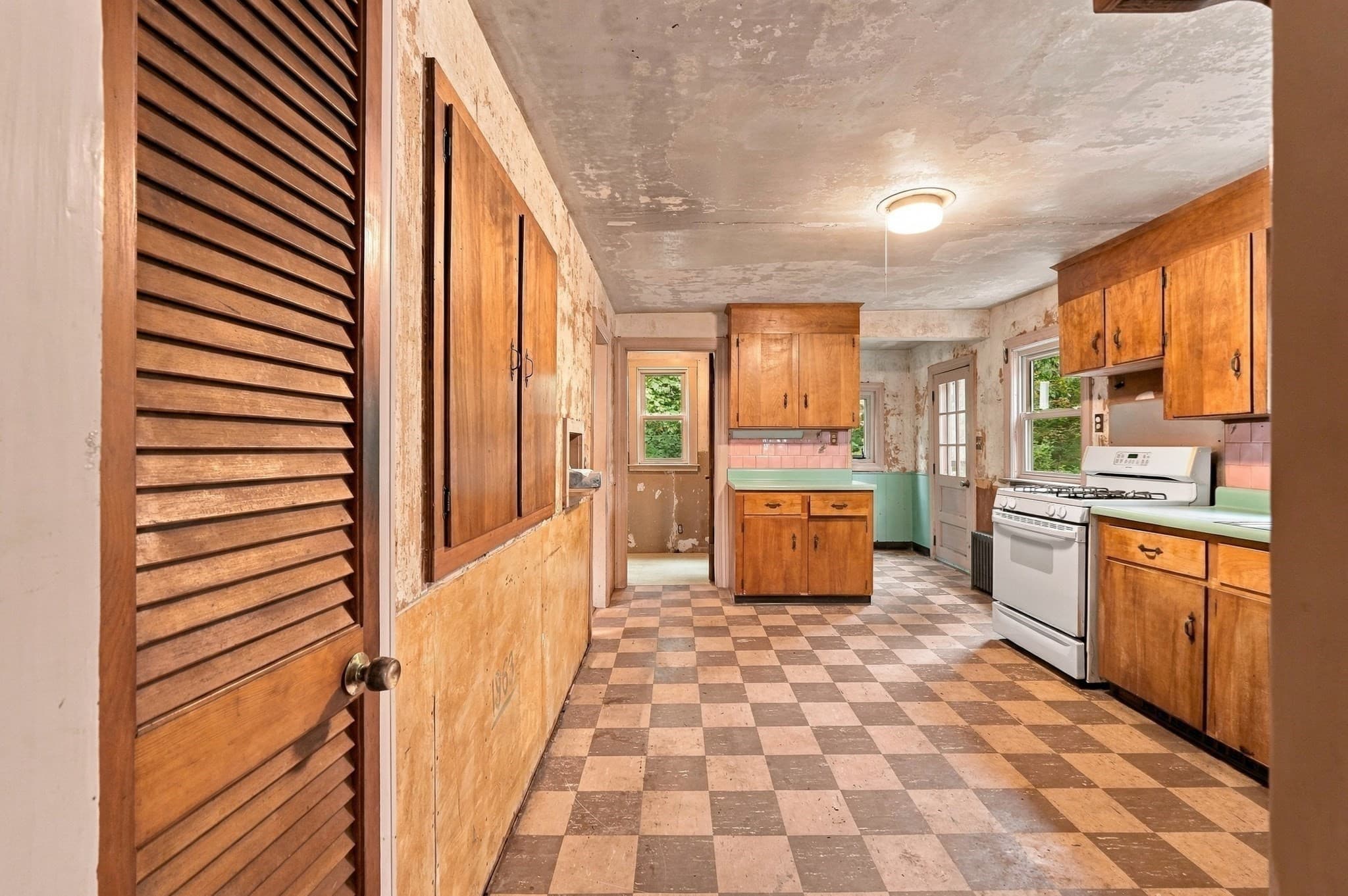 Single Family Residence at 571 State St, Hanson MA 02341, Hanson, photo 13 of 34