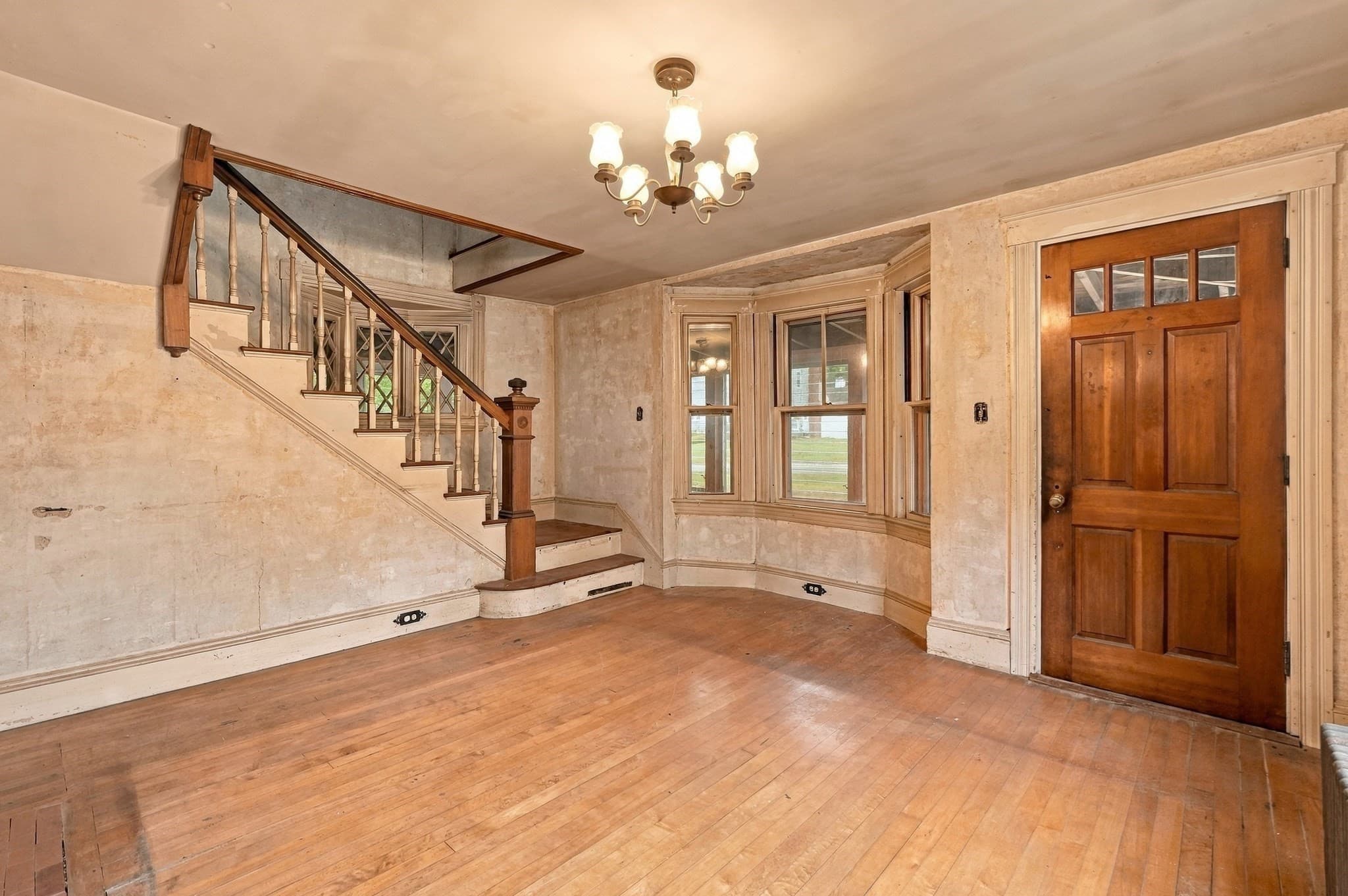 Single Family Residence at 571 State St, Hanson MA 02341, Hanson, photo 5 of 34