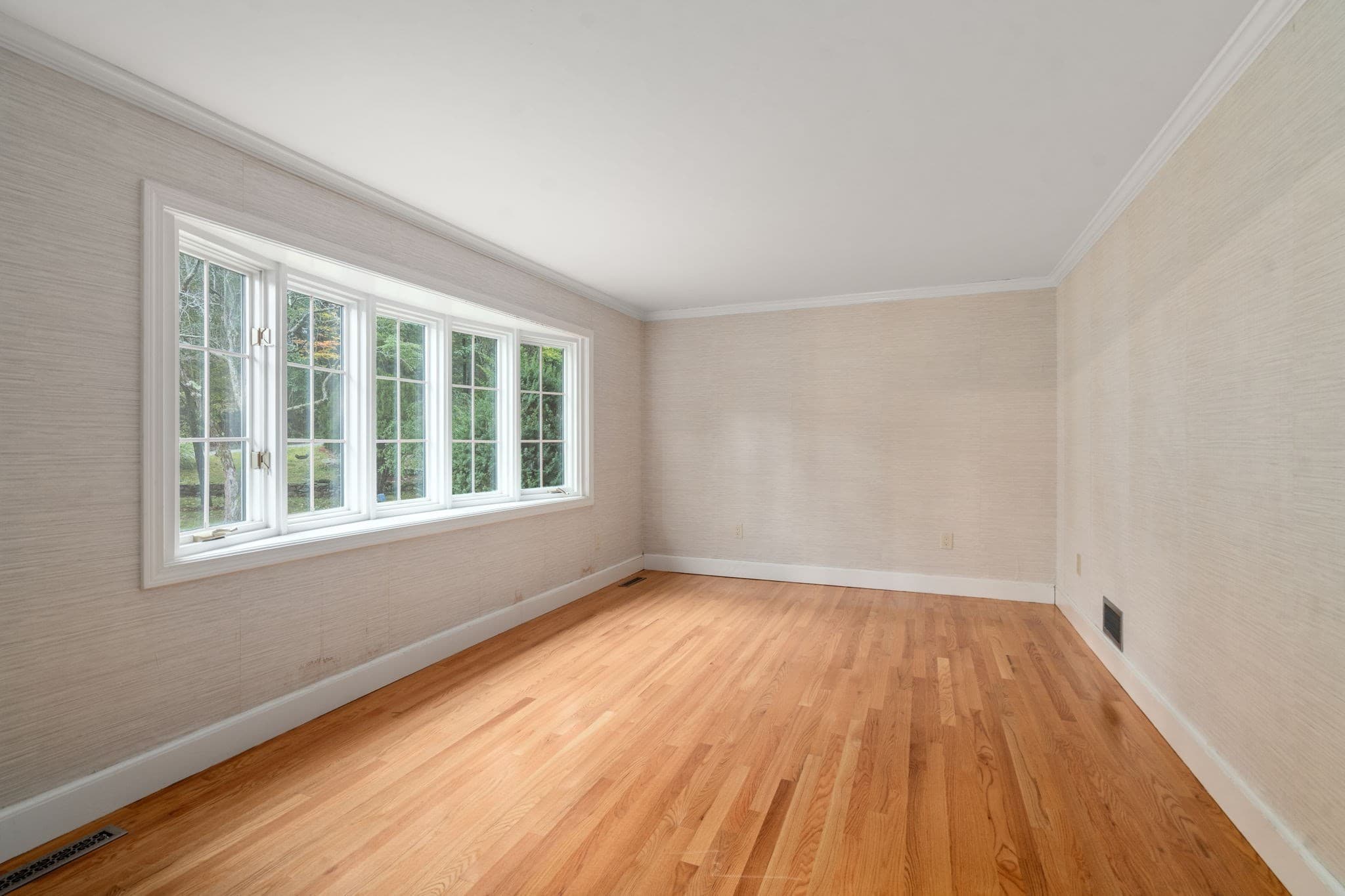 Single Family Residence at 11 Summit Road, Southborough MA 01772, Southborough, photo 13 of 41