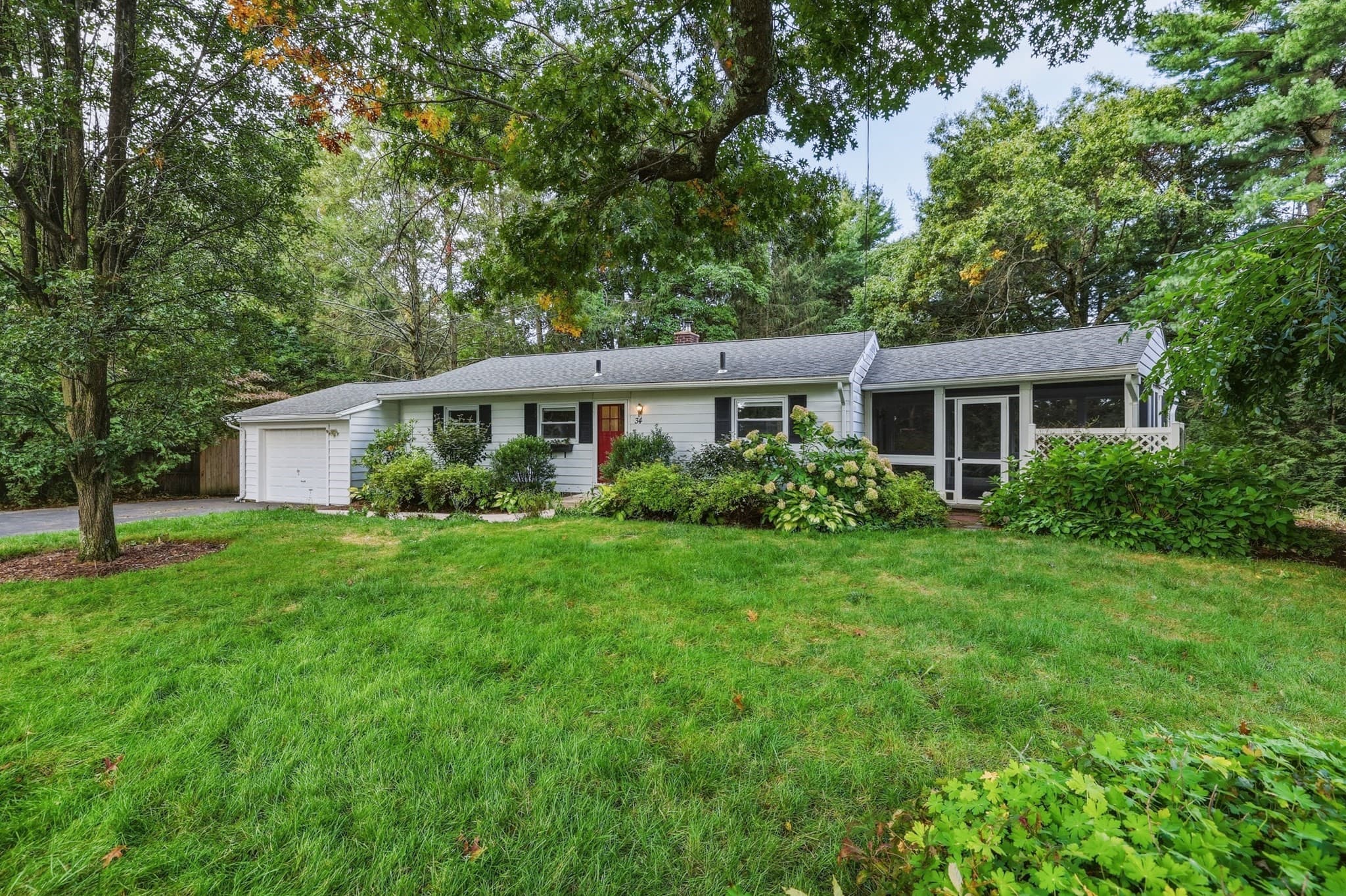 Single Family Residence at 34 Skyridge Ln, Springfield MA 01128, Springfield, photo 2 of 34