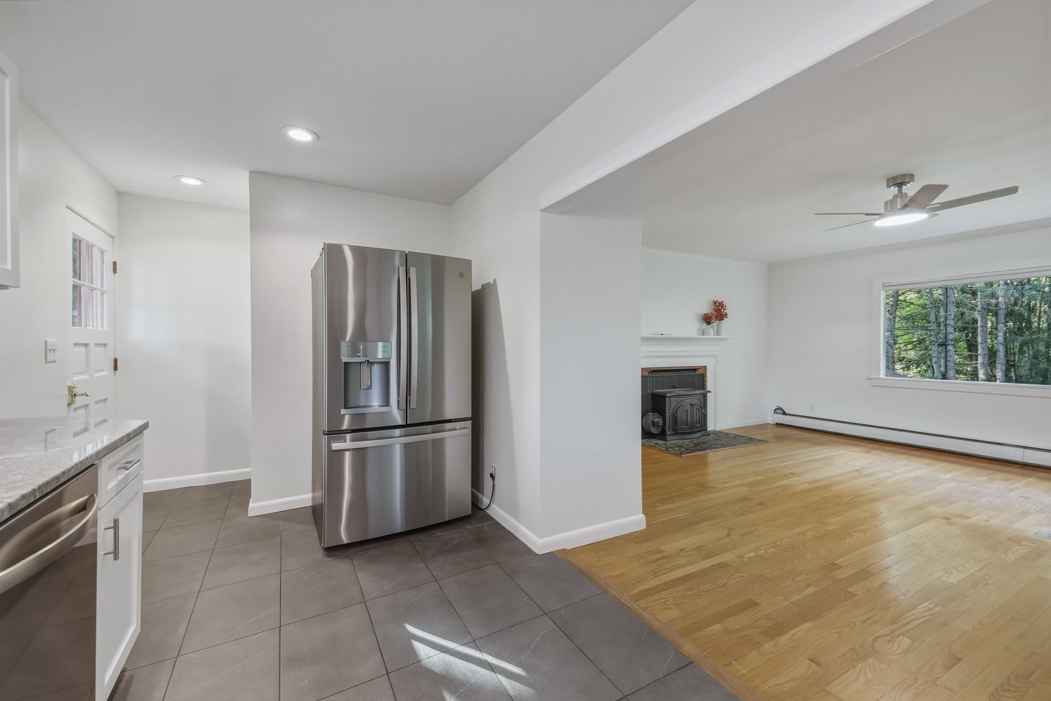 Single Family Residence at 34 Skyridge Ln, Springfield MA 01128, Springfield, photo 19 of 34