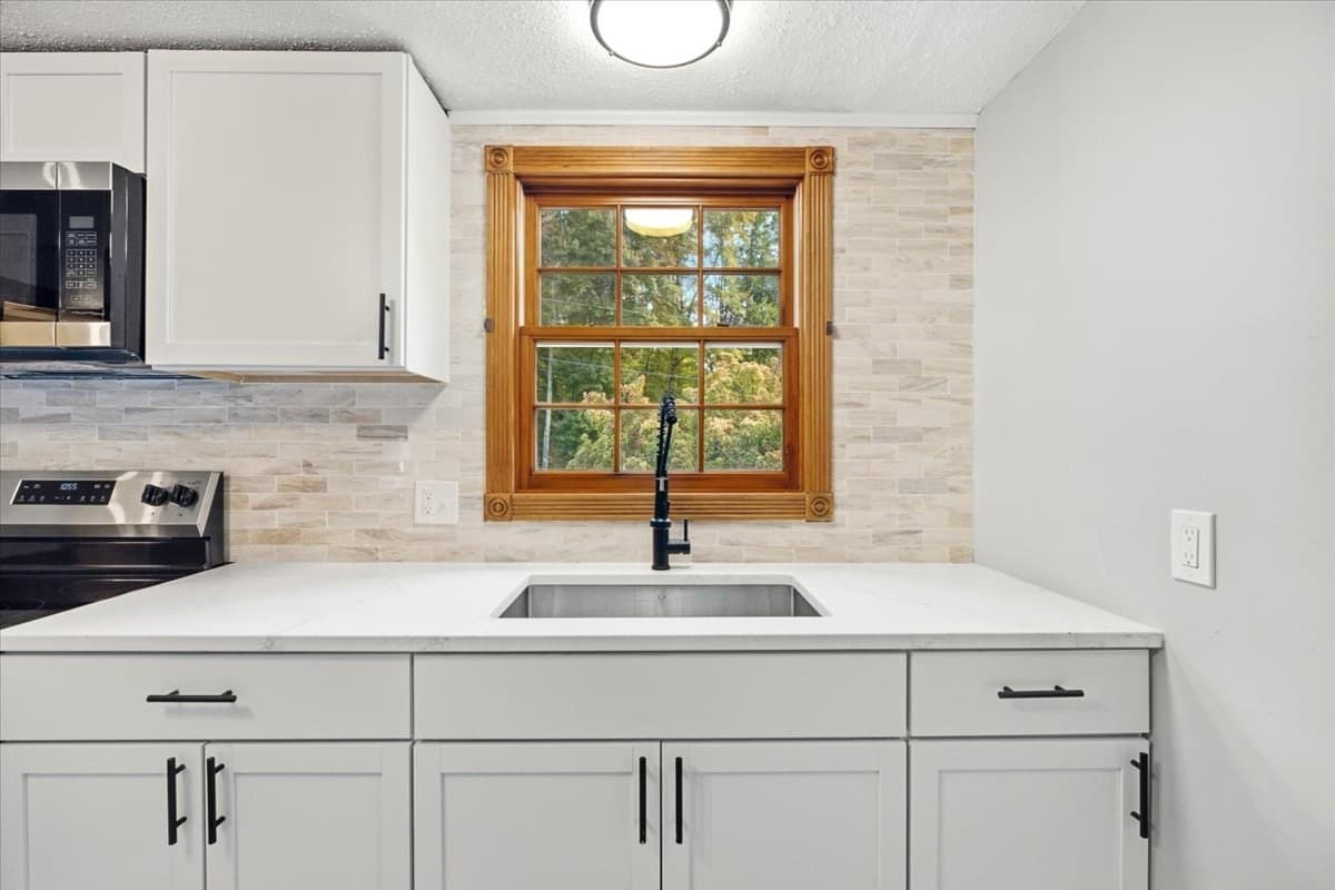 Single Family Residence at 141 New Ludlow Rd, Granby MA 01033, Granby, photo 5 of 23