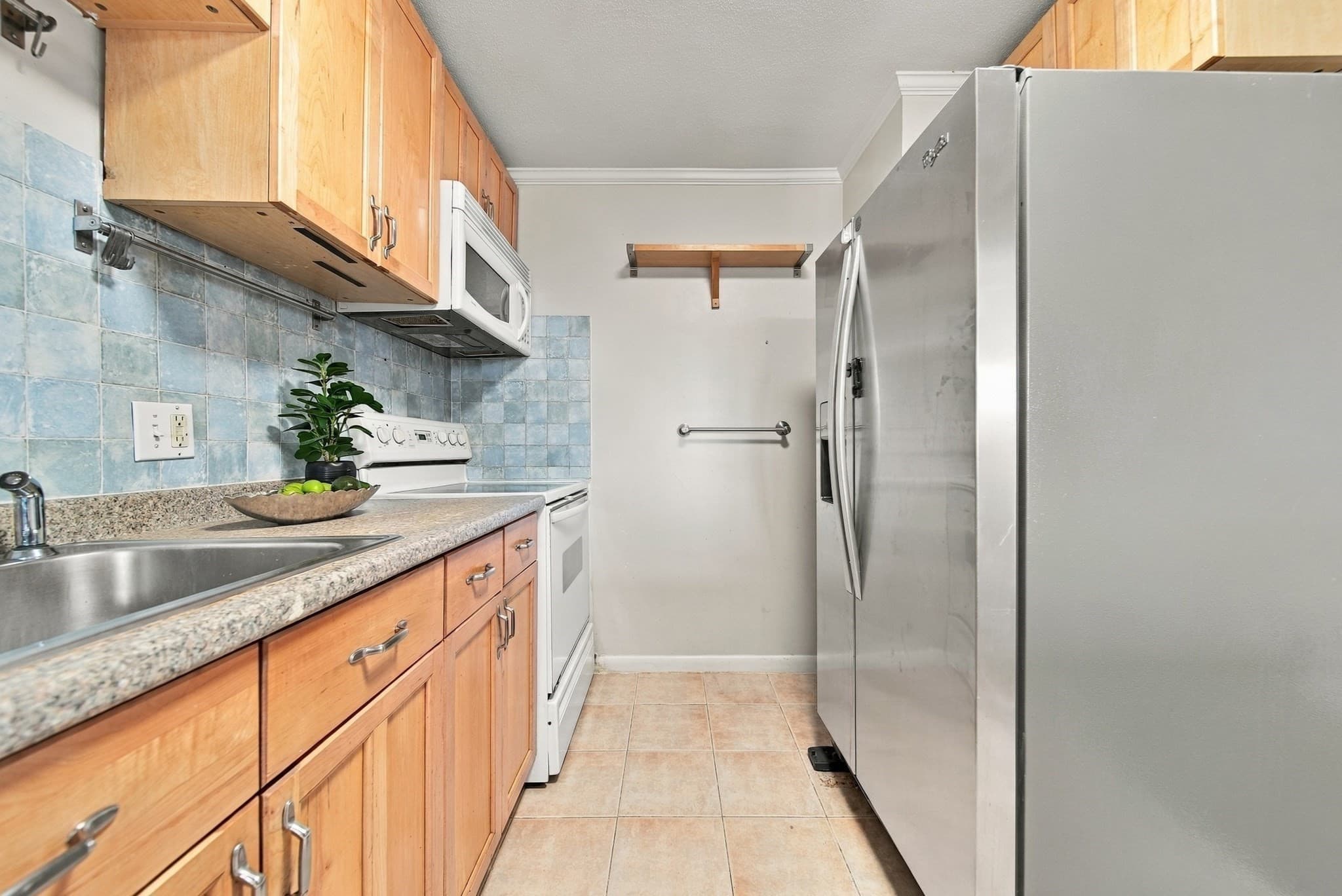 Condominium at 900 Governors Dr # 37, Winthrop MA 02152, Winthrop, photo 7 of 27