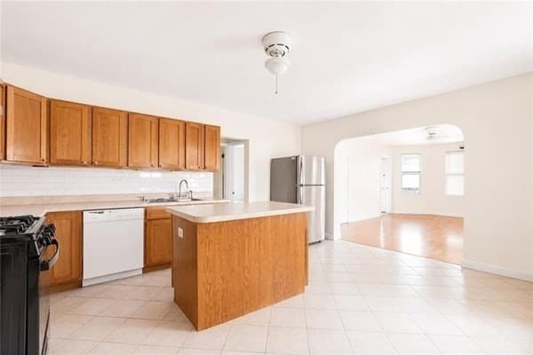 Condominium at 414 Rathbun St # 5, Woonsocket RI 02895, Woonsocket, photo 11 of 20