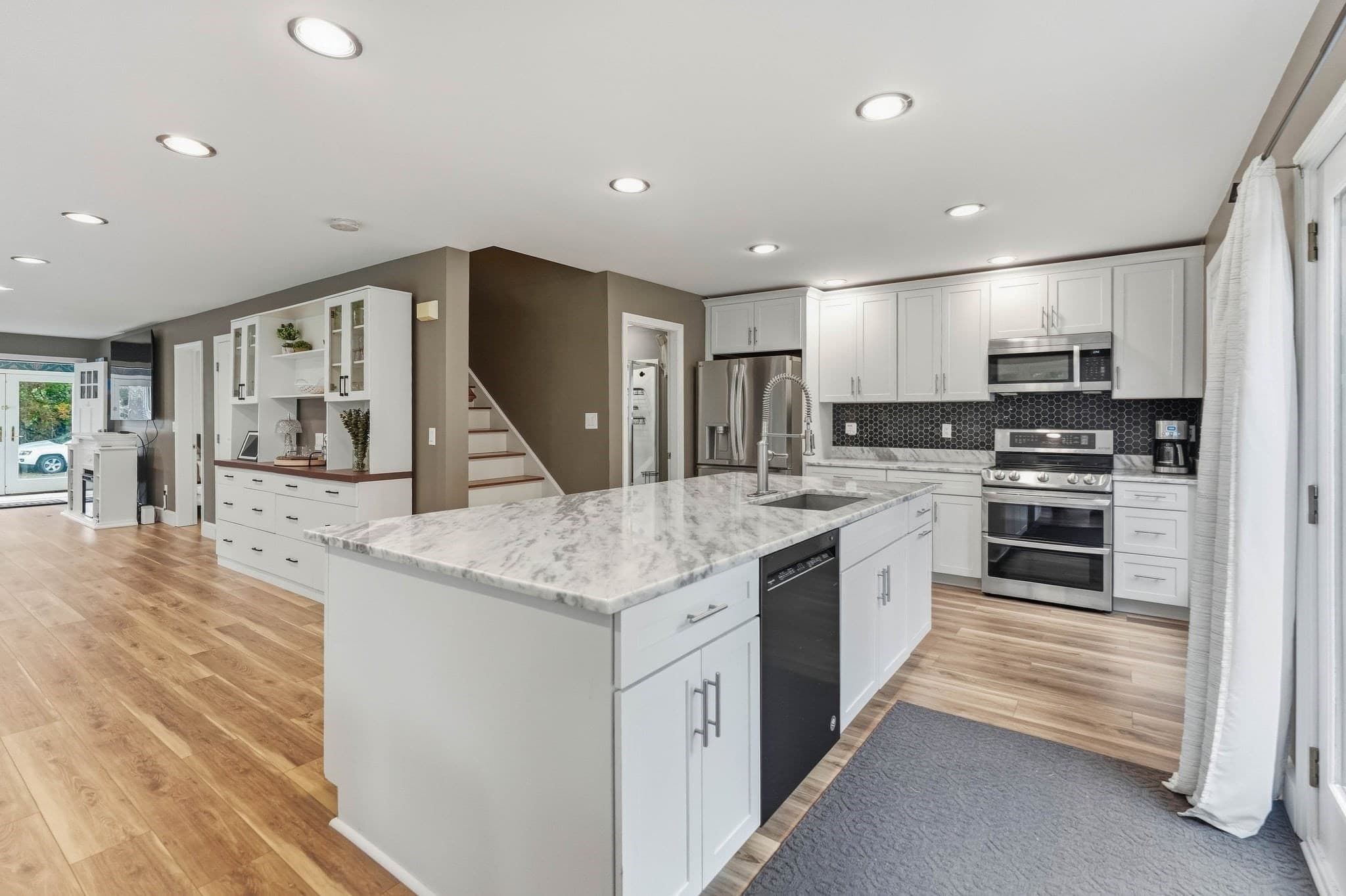 Single Family Residence at 111 Ferry Rd, Salisbury MA 01952, Salisbury, photo 12 of 27