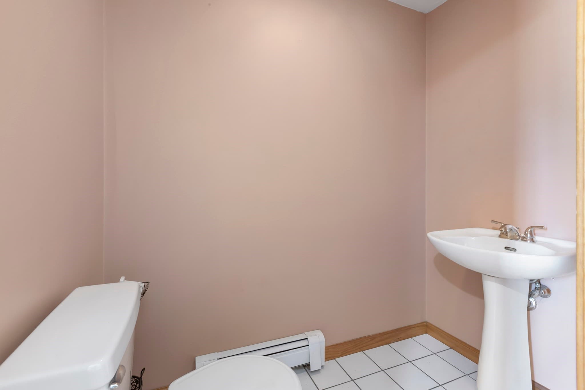Single Family Residence at 25 Caswell Ct, Douglas MA 01516, Douglas, photo 6 of 32