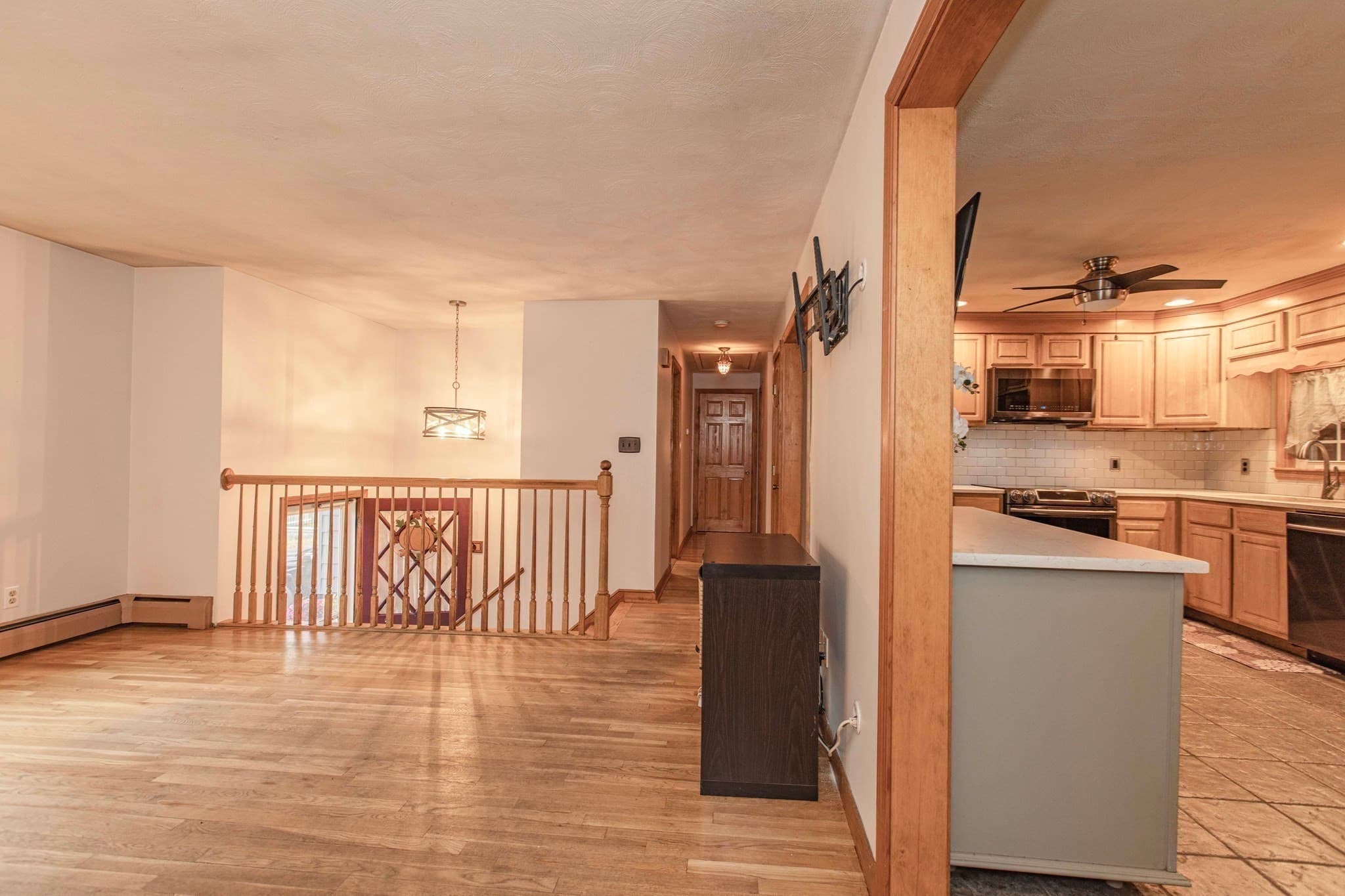 Single Family Residence at 191 Cynthia Dr, Raynham MA 02767, Raynham, photo 13 of 42