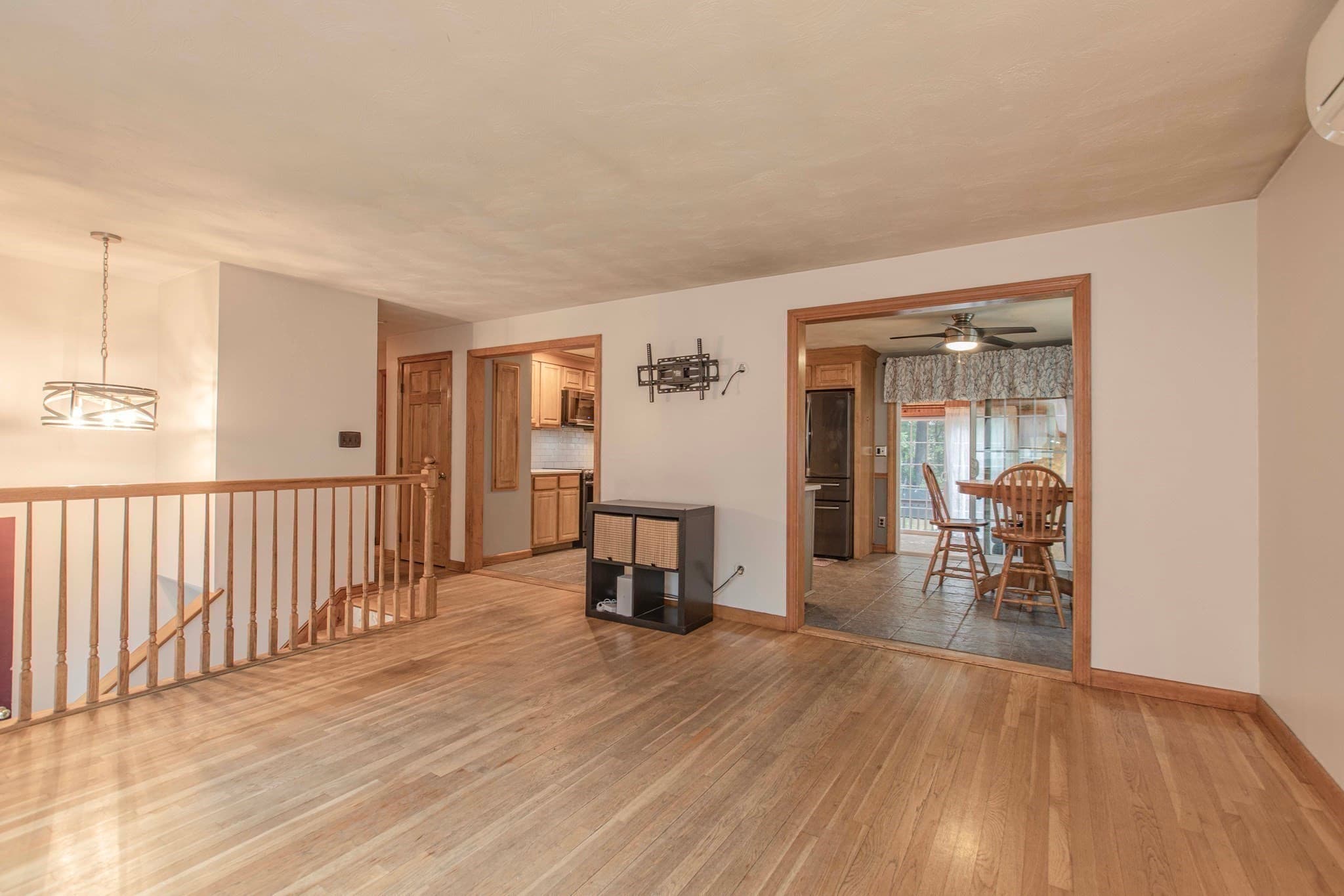 Single Family Residence at 191 Cynthia Dr, Raynham MA 02767, Raynham, photo 11 of 42