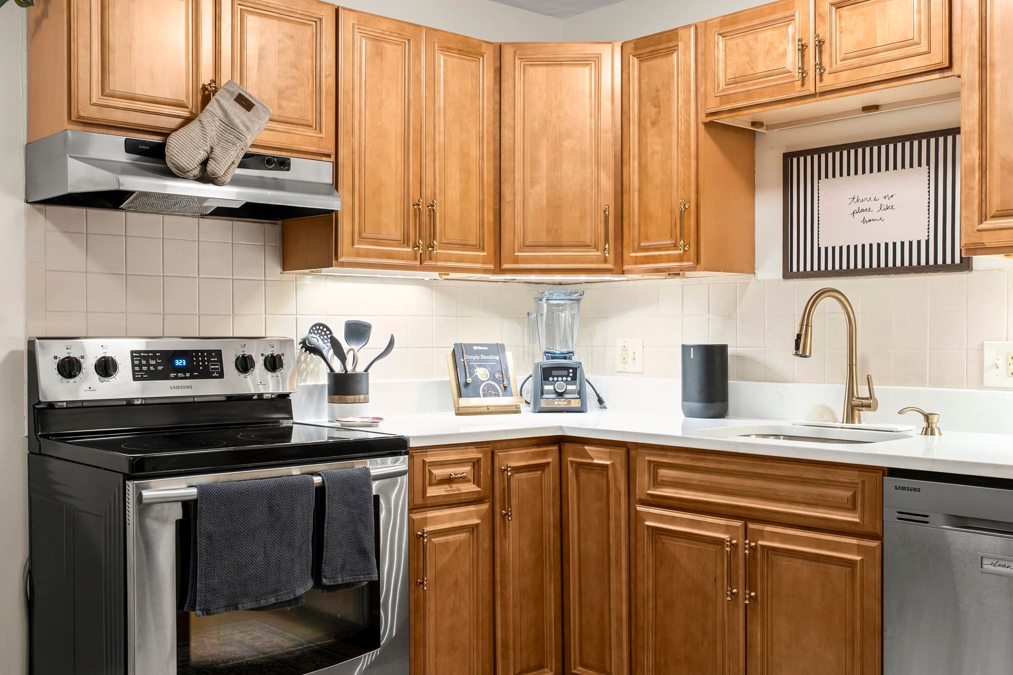 Condominium at 295 Main St # 15, Reading MA 01867, Reading, photo 2 of 19