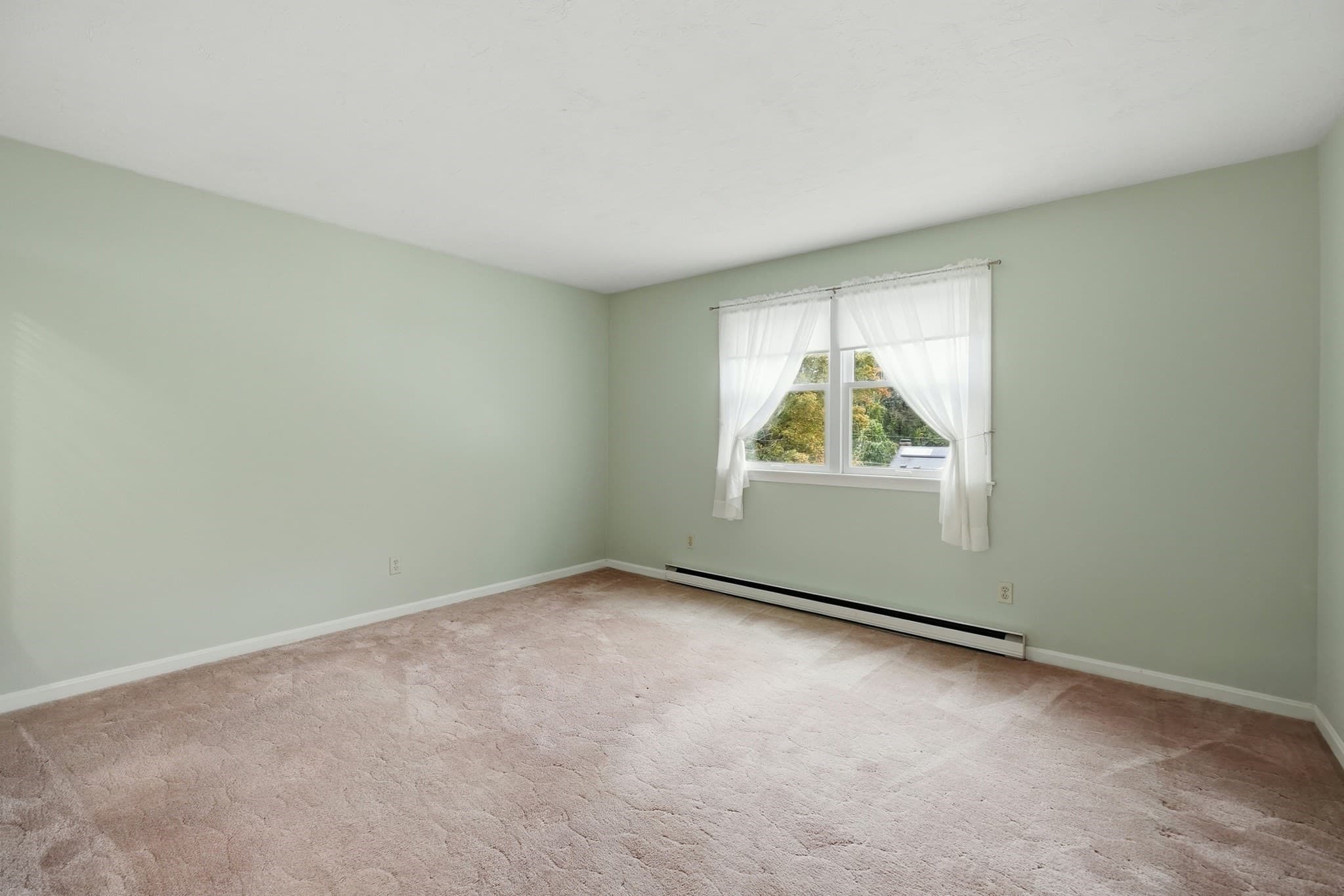 Single Family Residence at 44 Dennison Hill Rd, Southbridge MA 01550, Southbridge, photo 12 of 32
