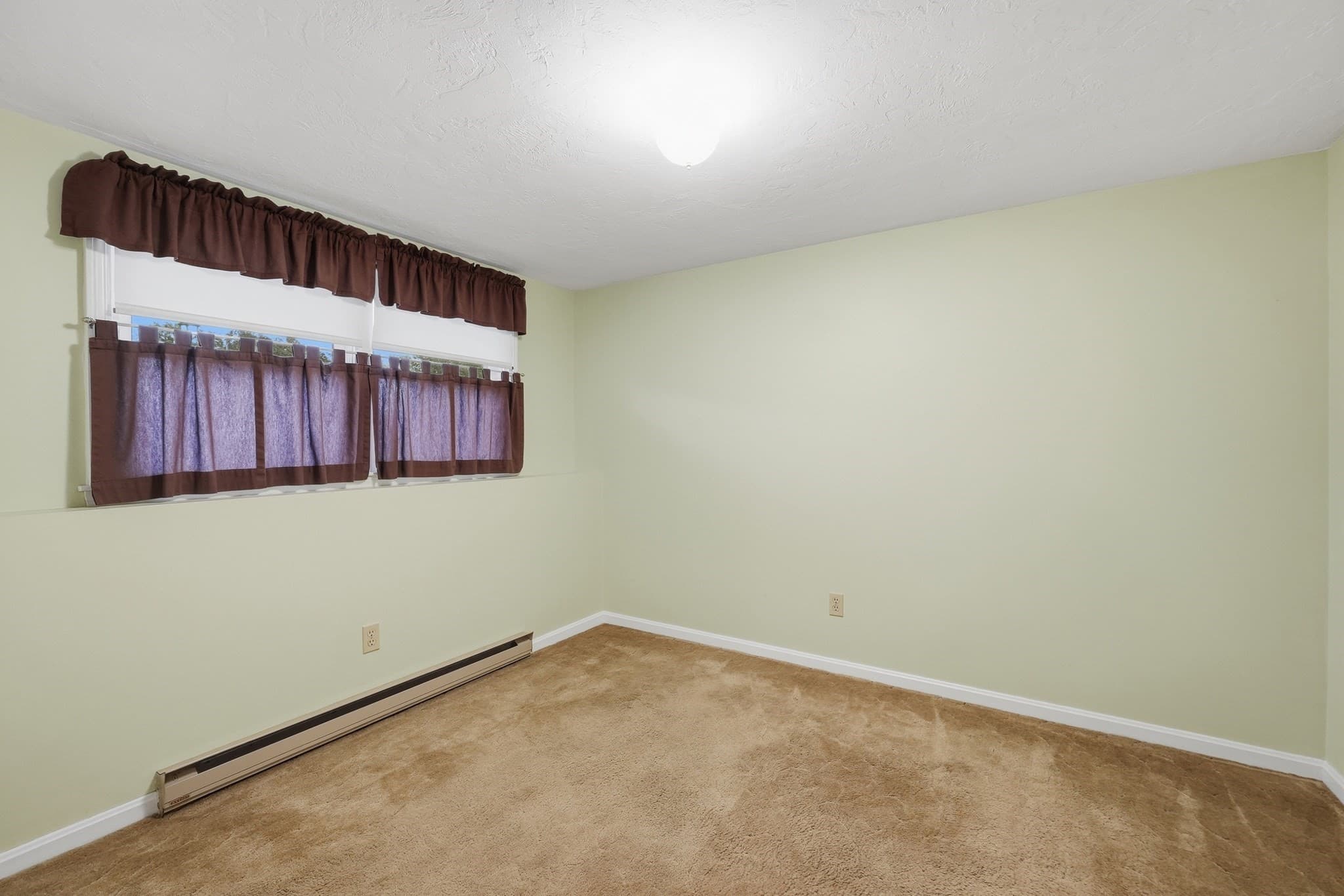Single Family Residence at 44 Dennison Hill Rd, Southbridge MA 01550, Southbridge, photo 18 of 32