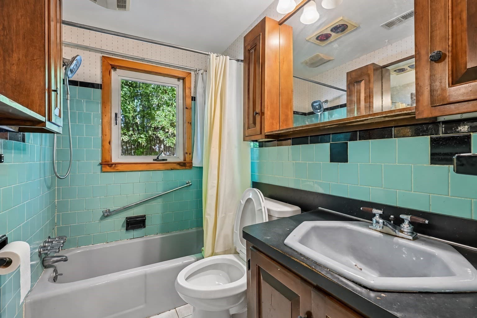 Single Family Residence at 25 Evelyn Pl, Quincy MA 02171, Quincy, photo 15 of 32
