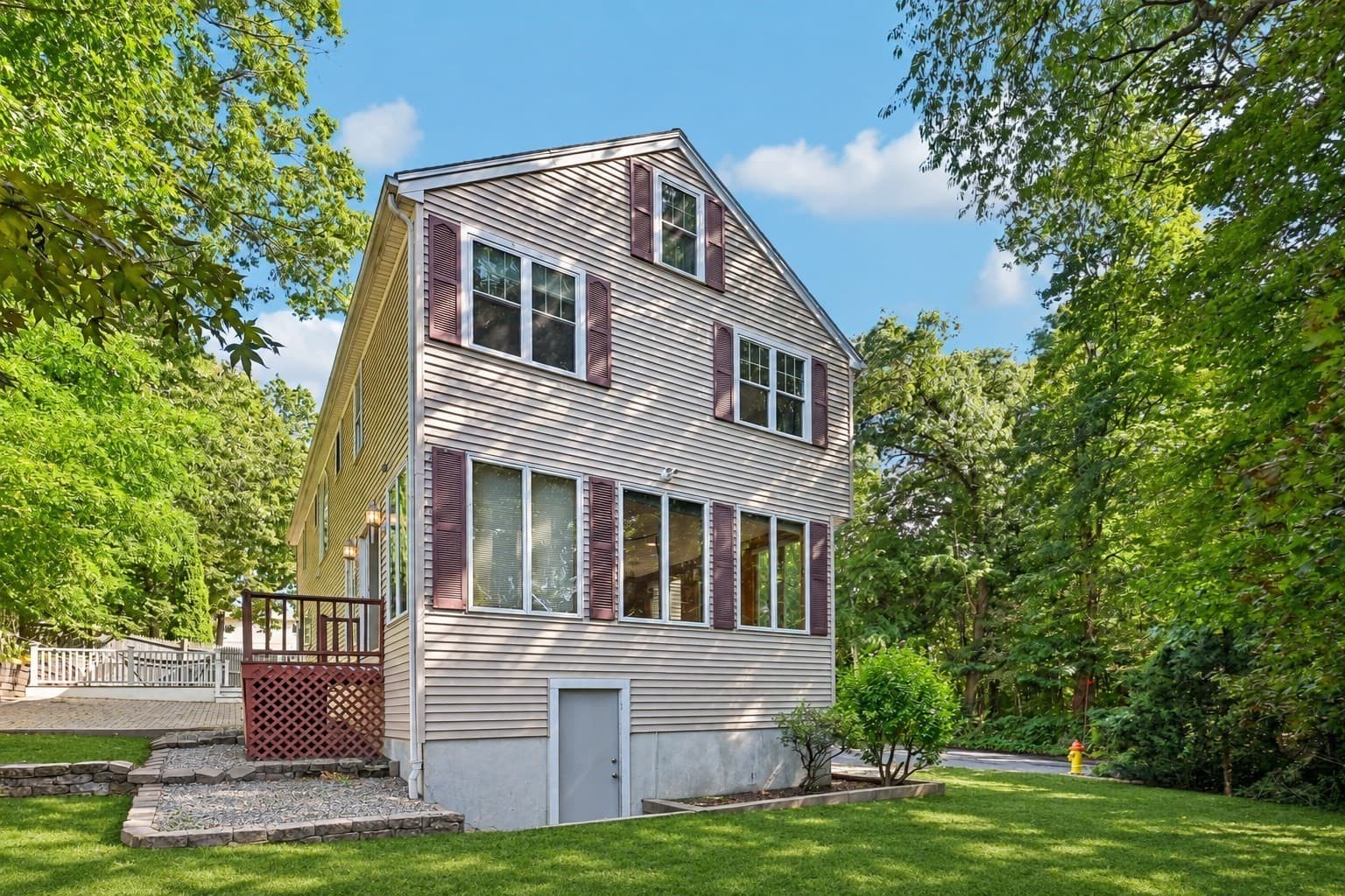 Single Family Residence at 25 Evelyn Pl, Quincy MA 02171, Quincy, photo 29 of 32