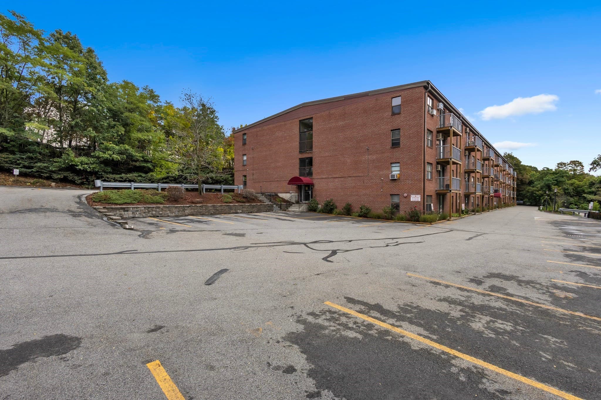 Condominium at 10 Wrentham Rd # 108, Worcester MA 01602, Worcester, photo 17 of 19